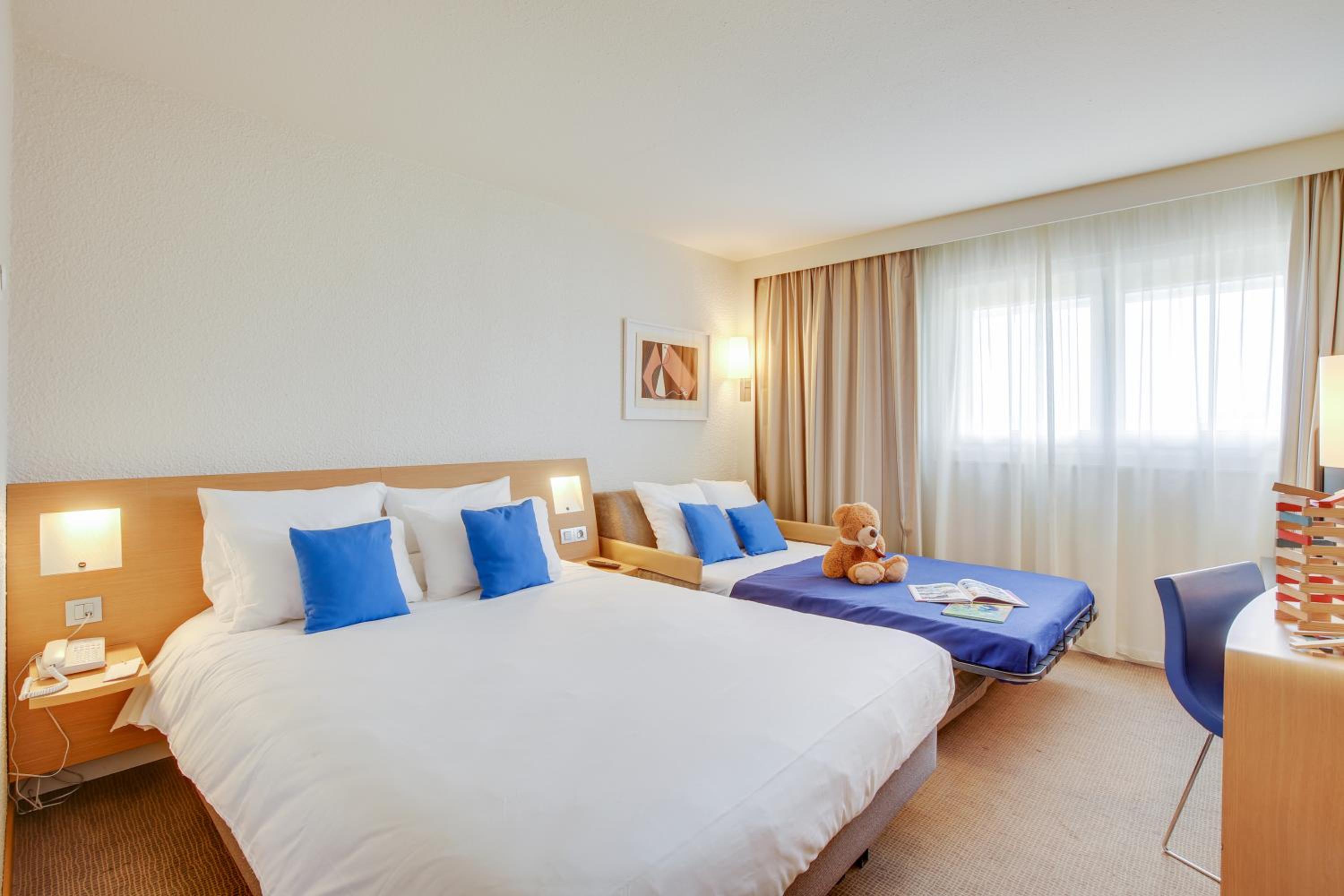 Classic Double Room with Sofa Bed - Photo 7