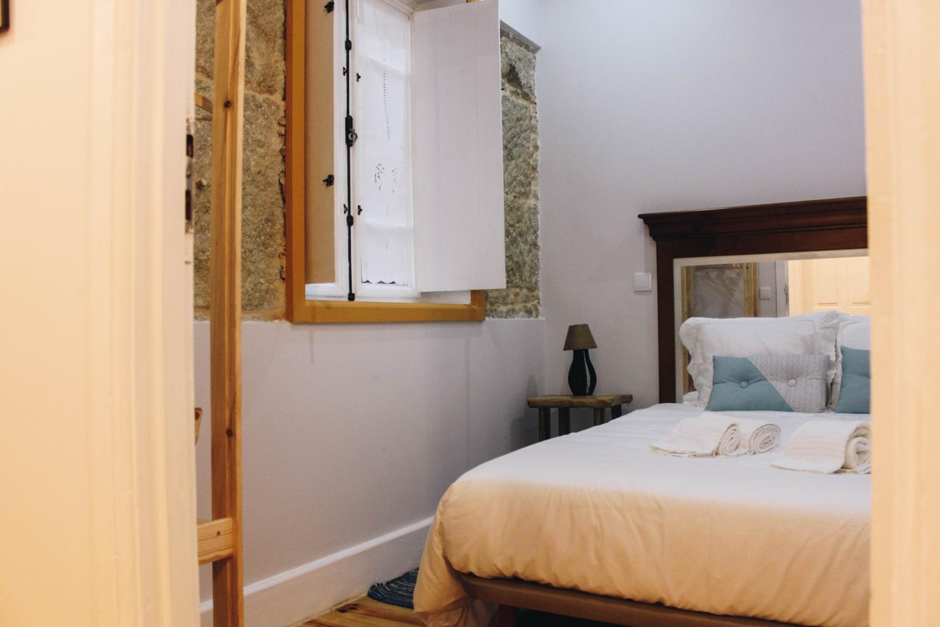 Double Room with Private Bathroom - Photo 3