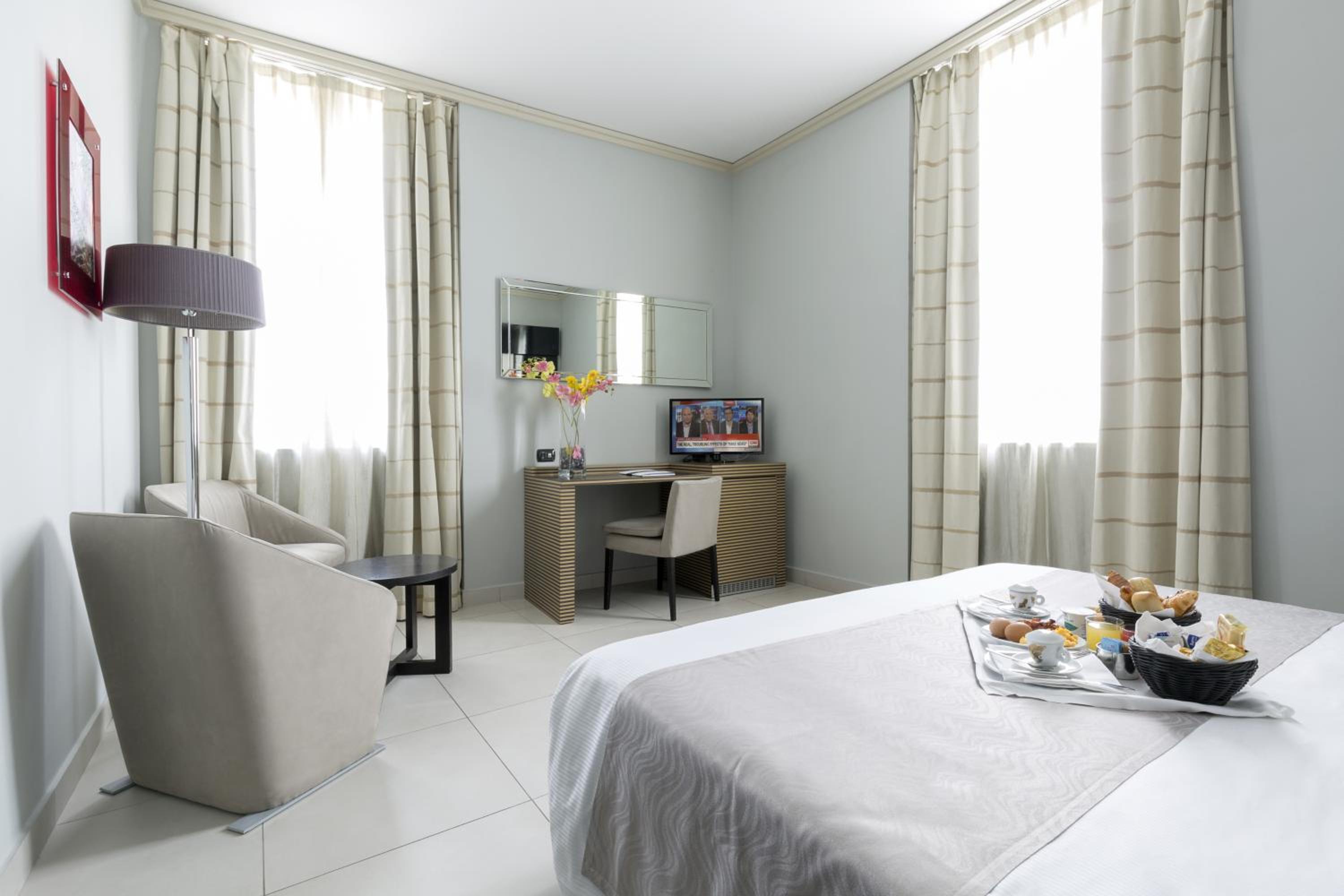 Superior Double or Twin Room thumbnail 5