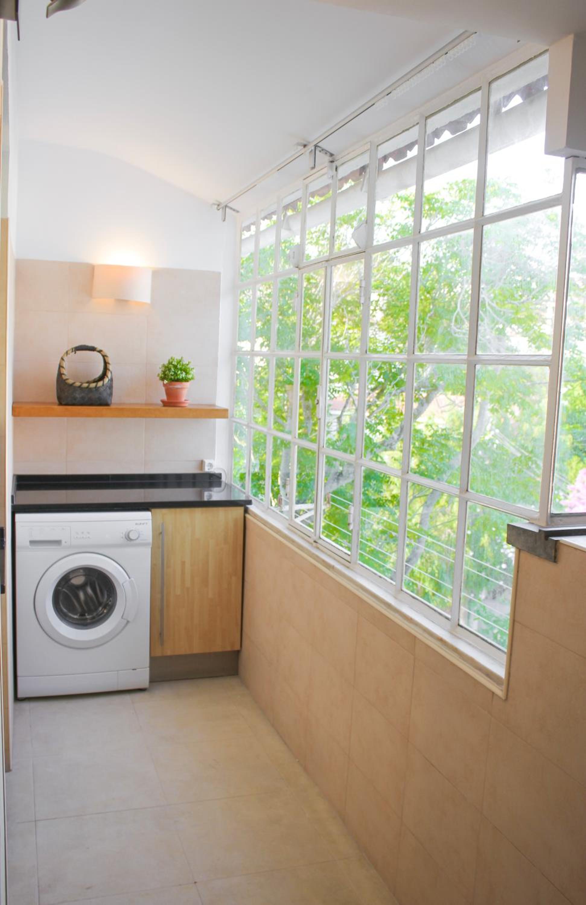 Apartment with Sea View - Photo 12