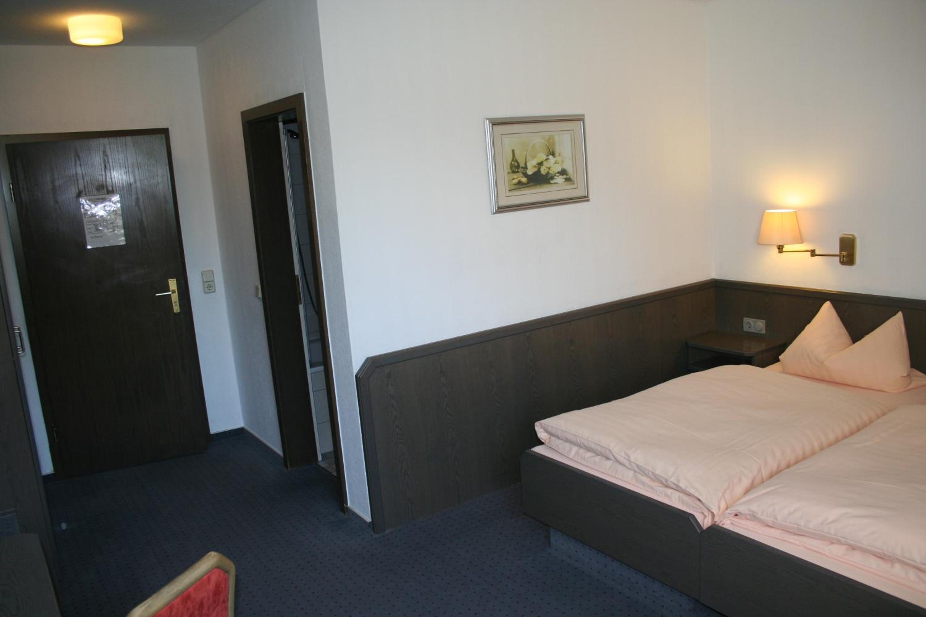 Deluxe Double Room with Bath photo 3