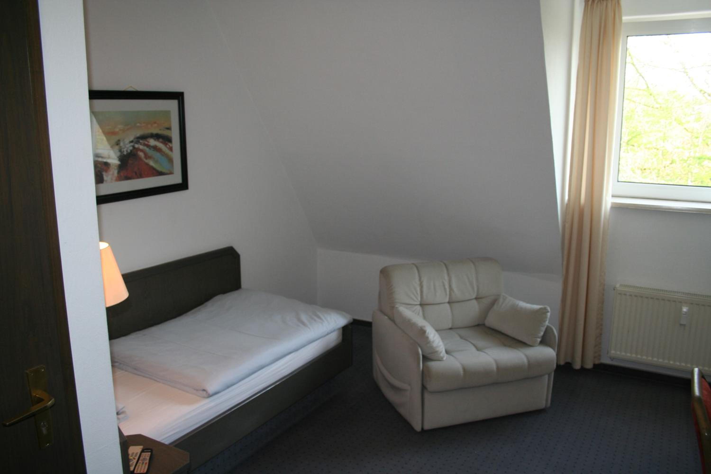 Single Room with Shower photo 3