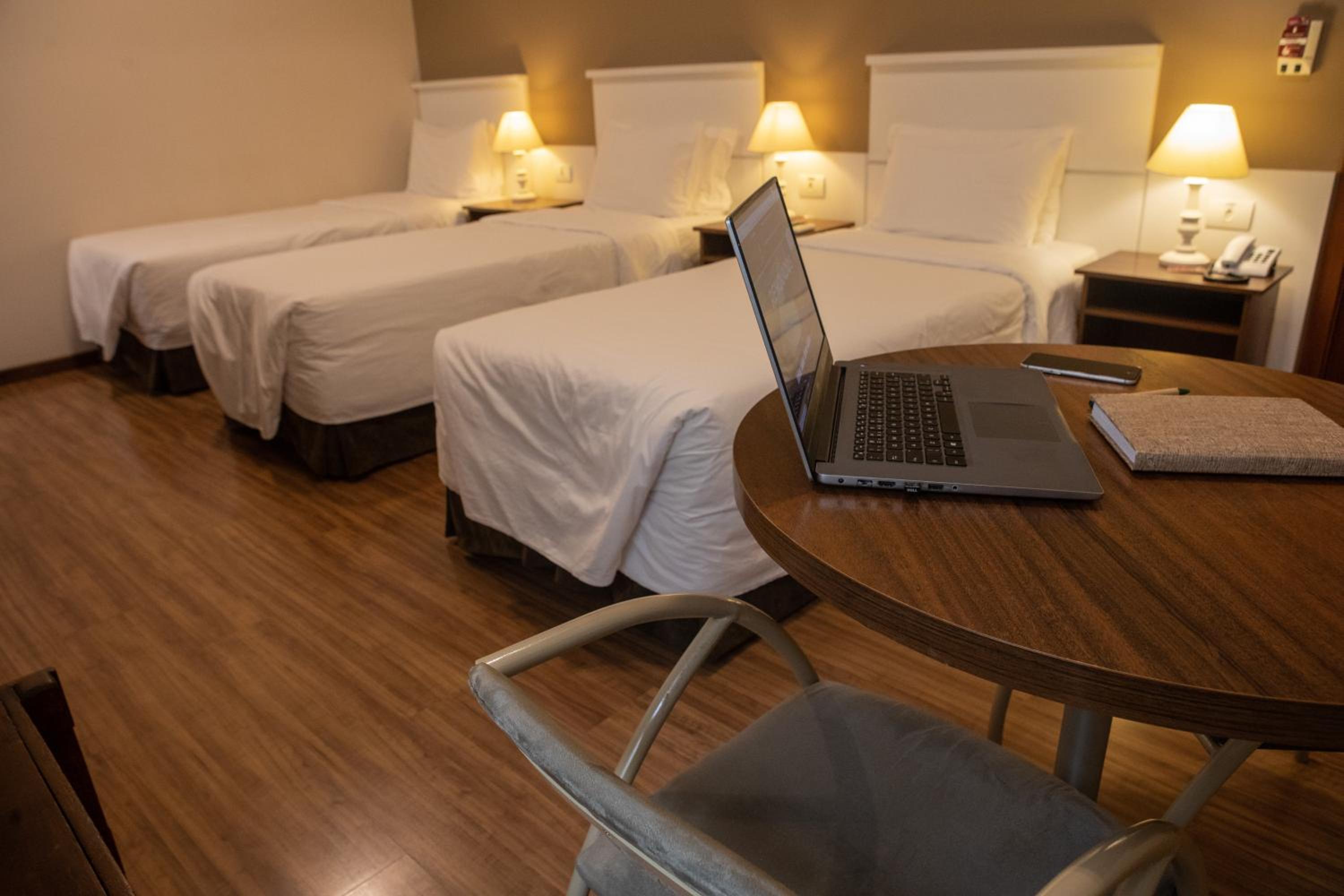 Executive Triple Room - Photo 1
