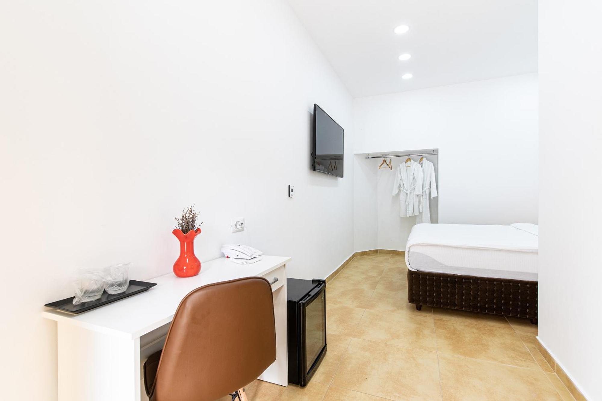 Deluxe double - room 1, 1 car parking space - Photo 2
