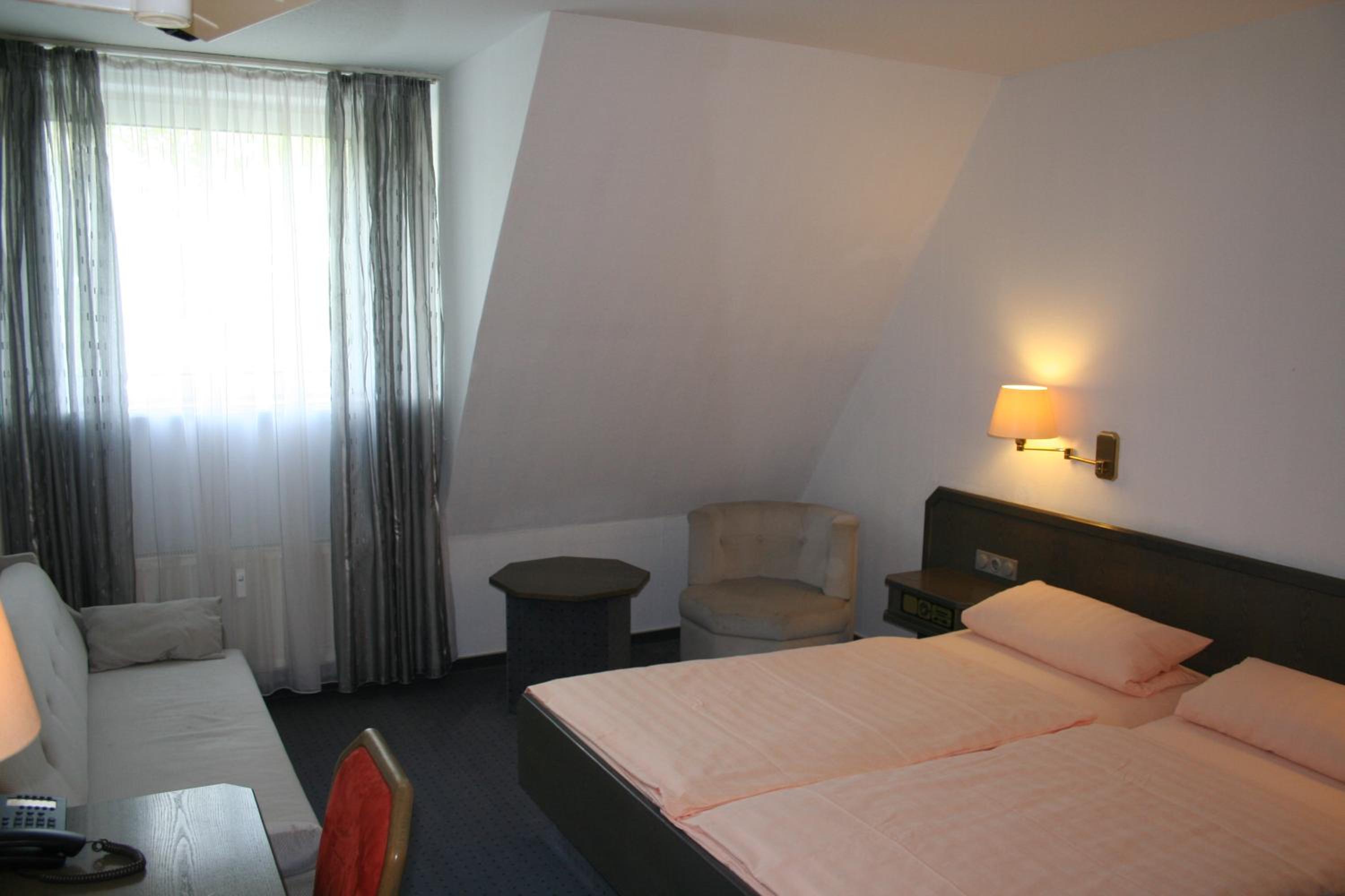 Deluxe Double Room with Extra Bed photo 3