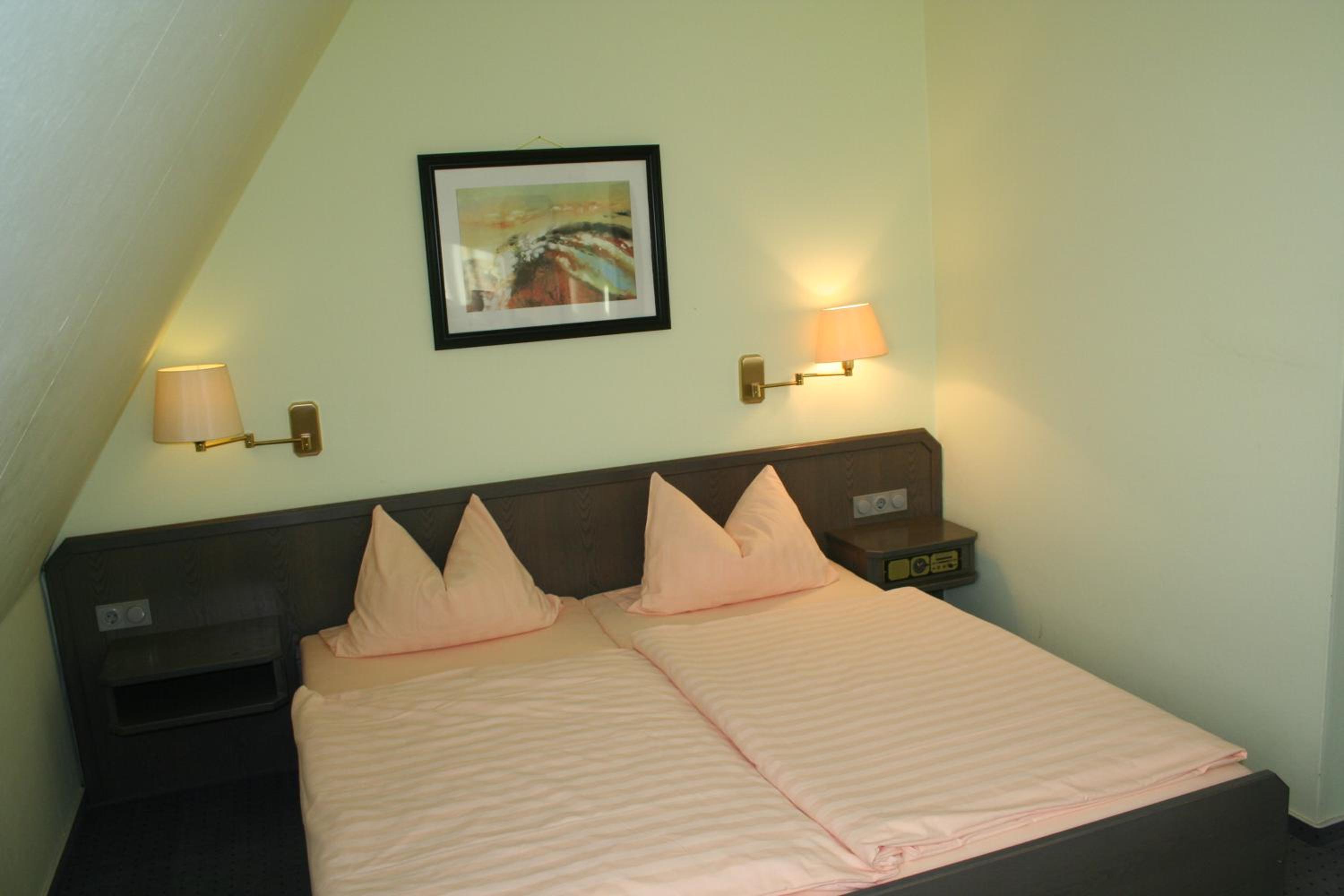 Deluxe Double Room with Shower photo 2
