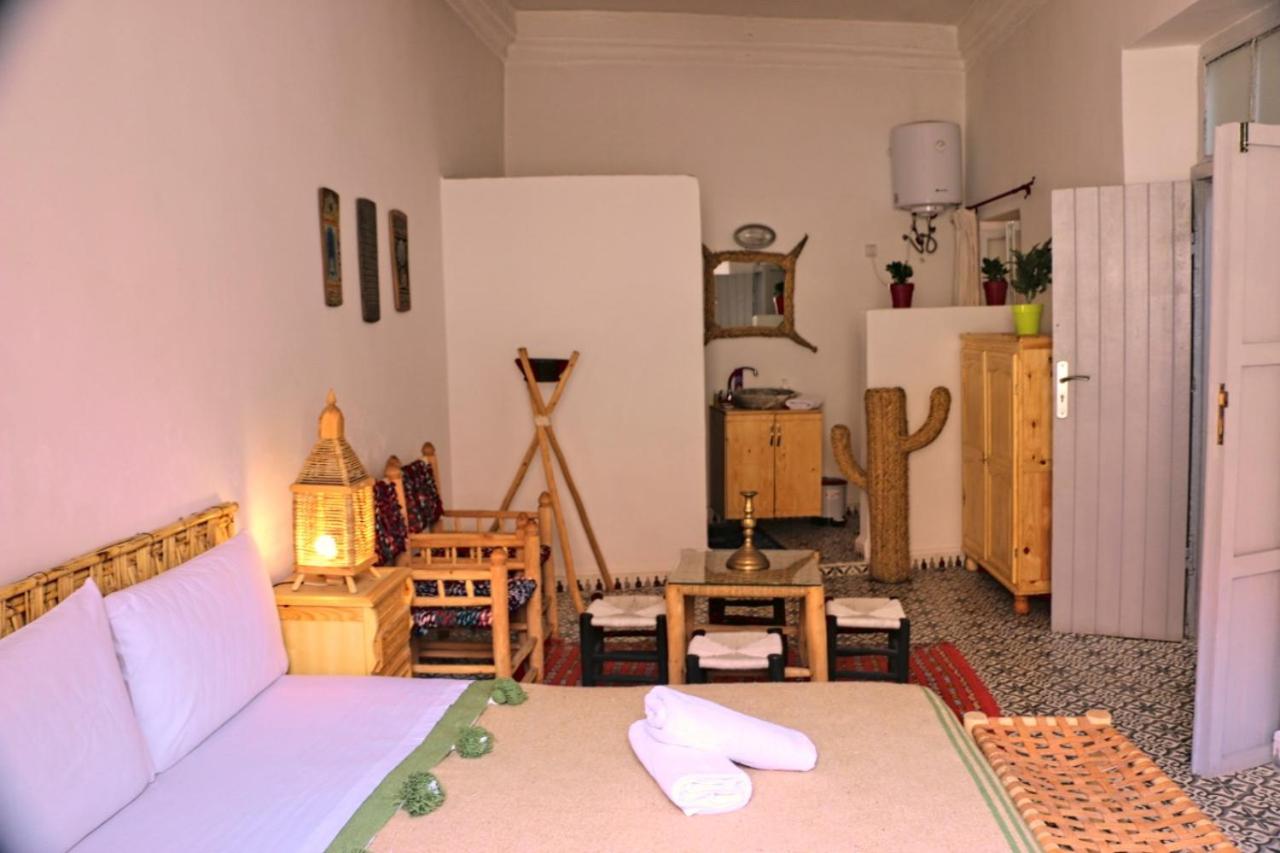 One-Bedroom House - Photo 34
