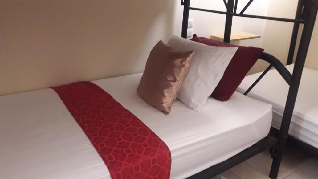 Bed in 6-Bed Mixed Dormitory Room photo 2