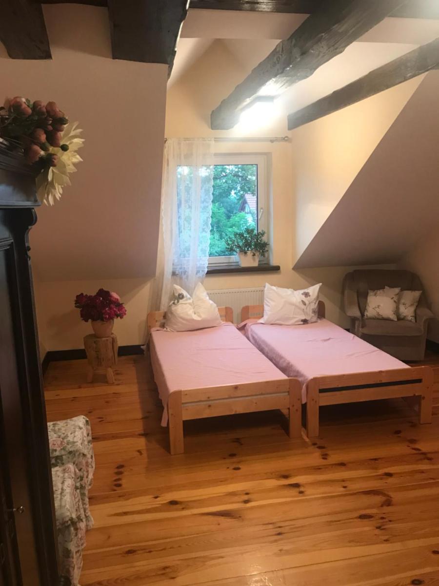 Large Twin Room - Photo 25