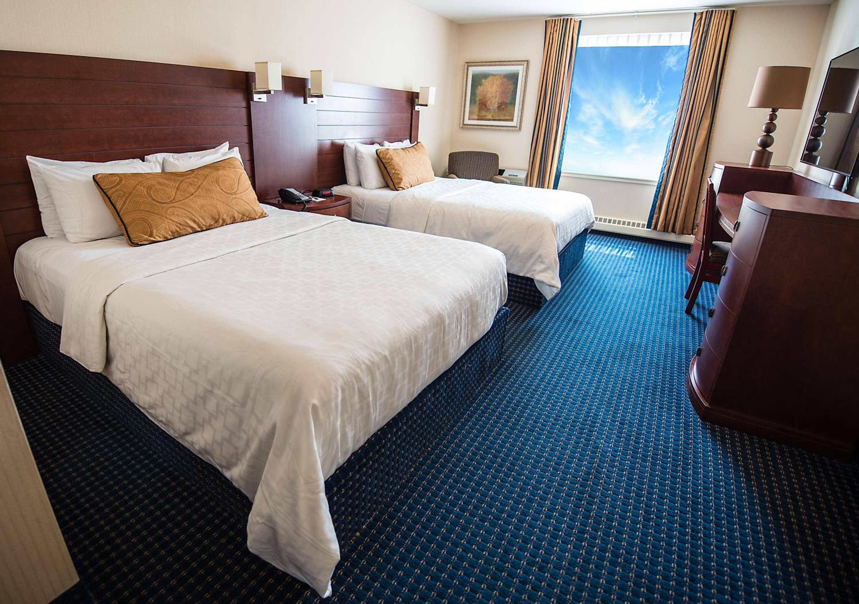 Queen Room with Two Queen Beds - Photo 6