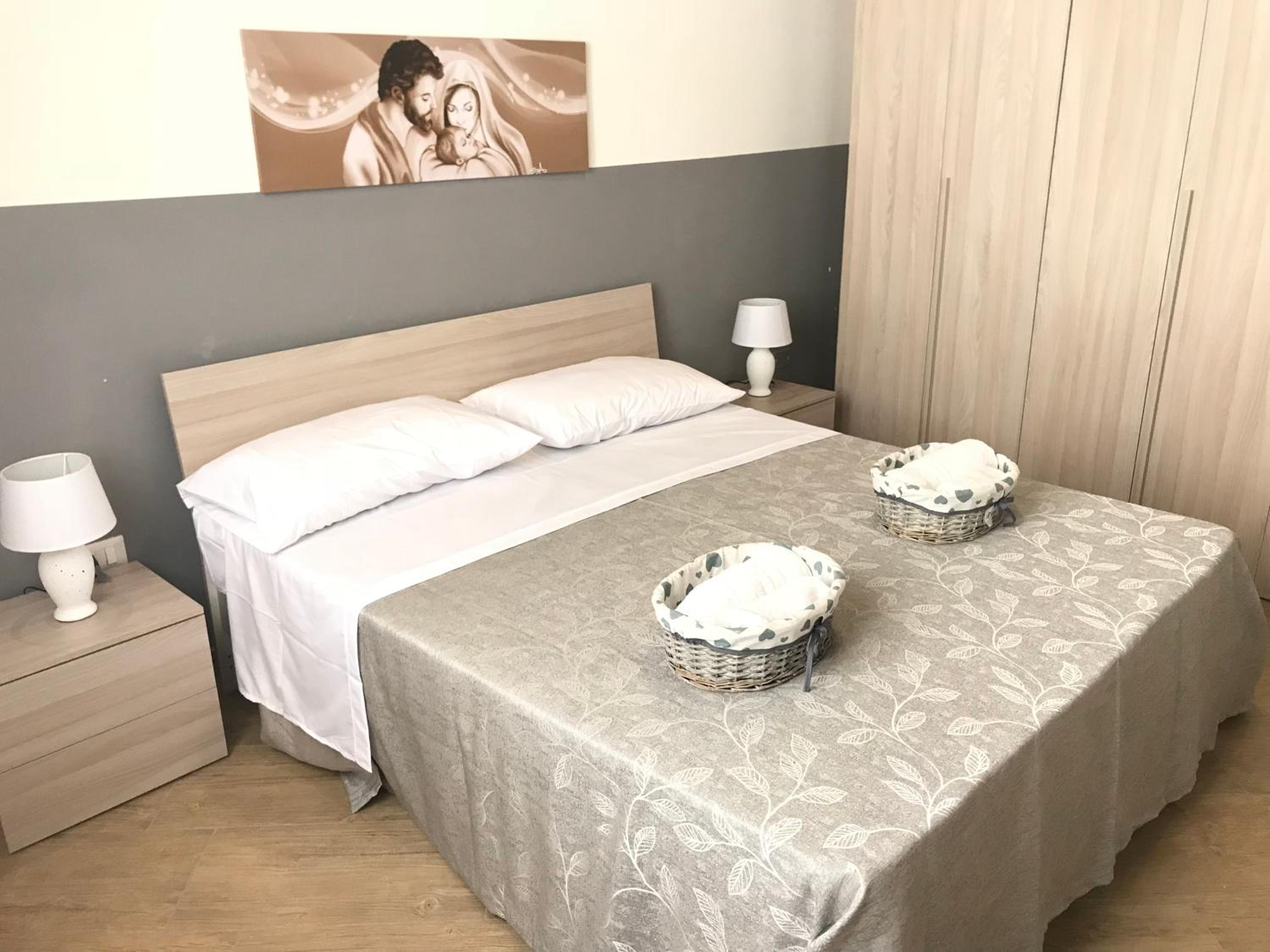 One-Bedroom Apartment - Photo 17