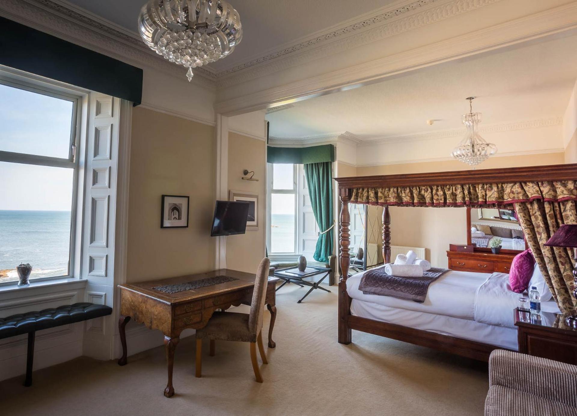 Deluxe Suite photo 2