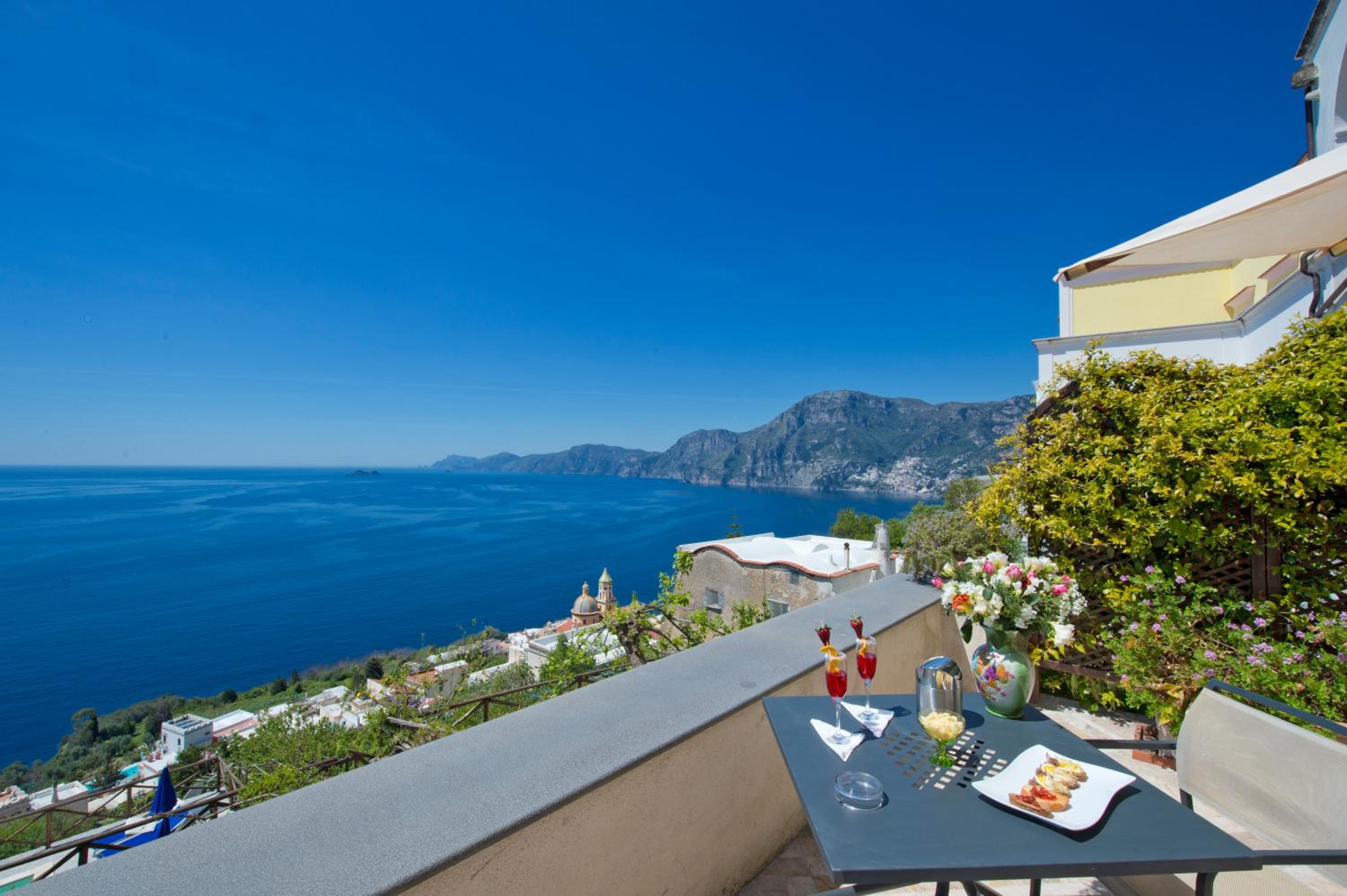 Suite with Sea View - Photo 4