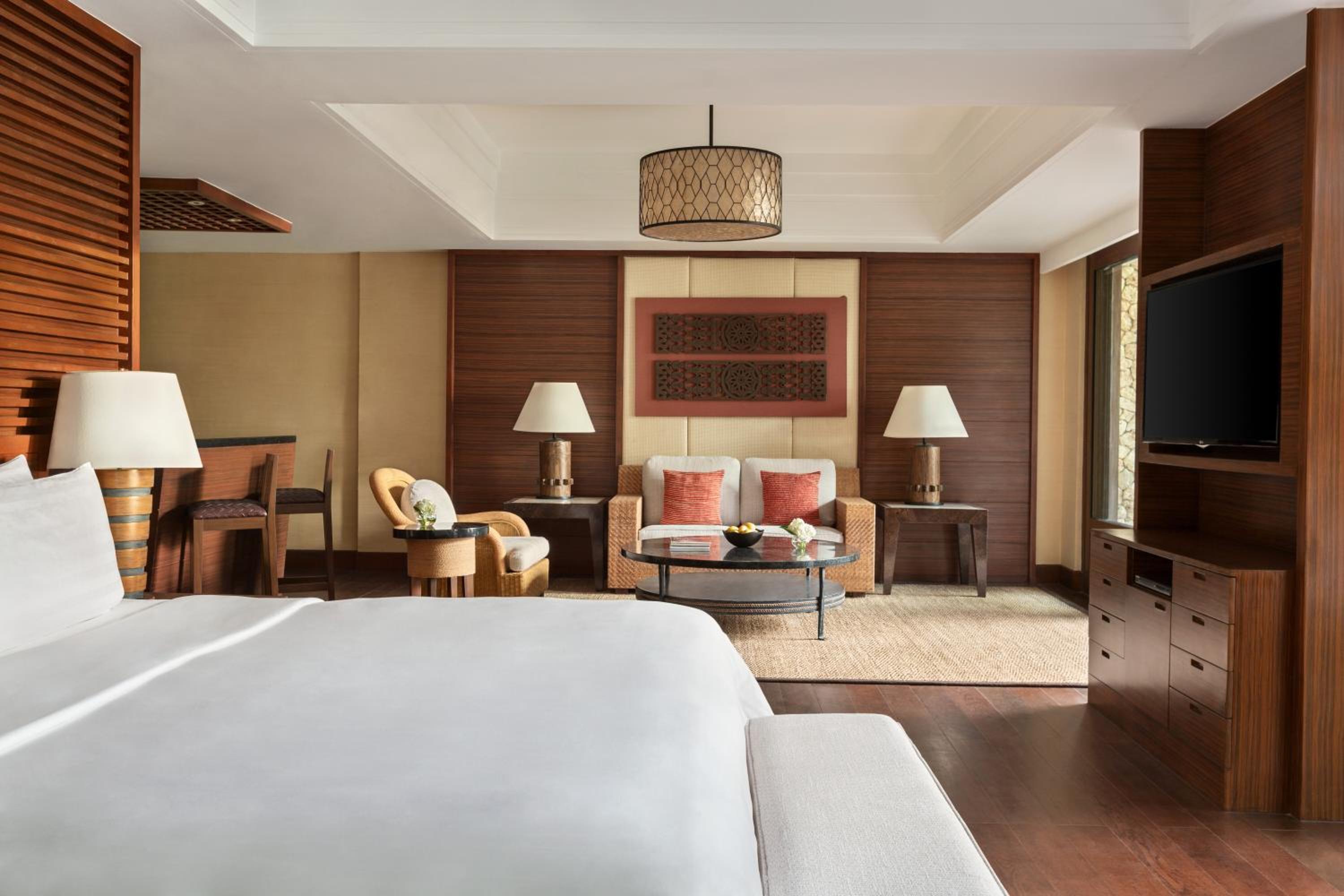 Seaview Suite with Free Roundtrip Caticlan Airport Transfers - Photo 5