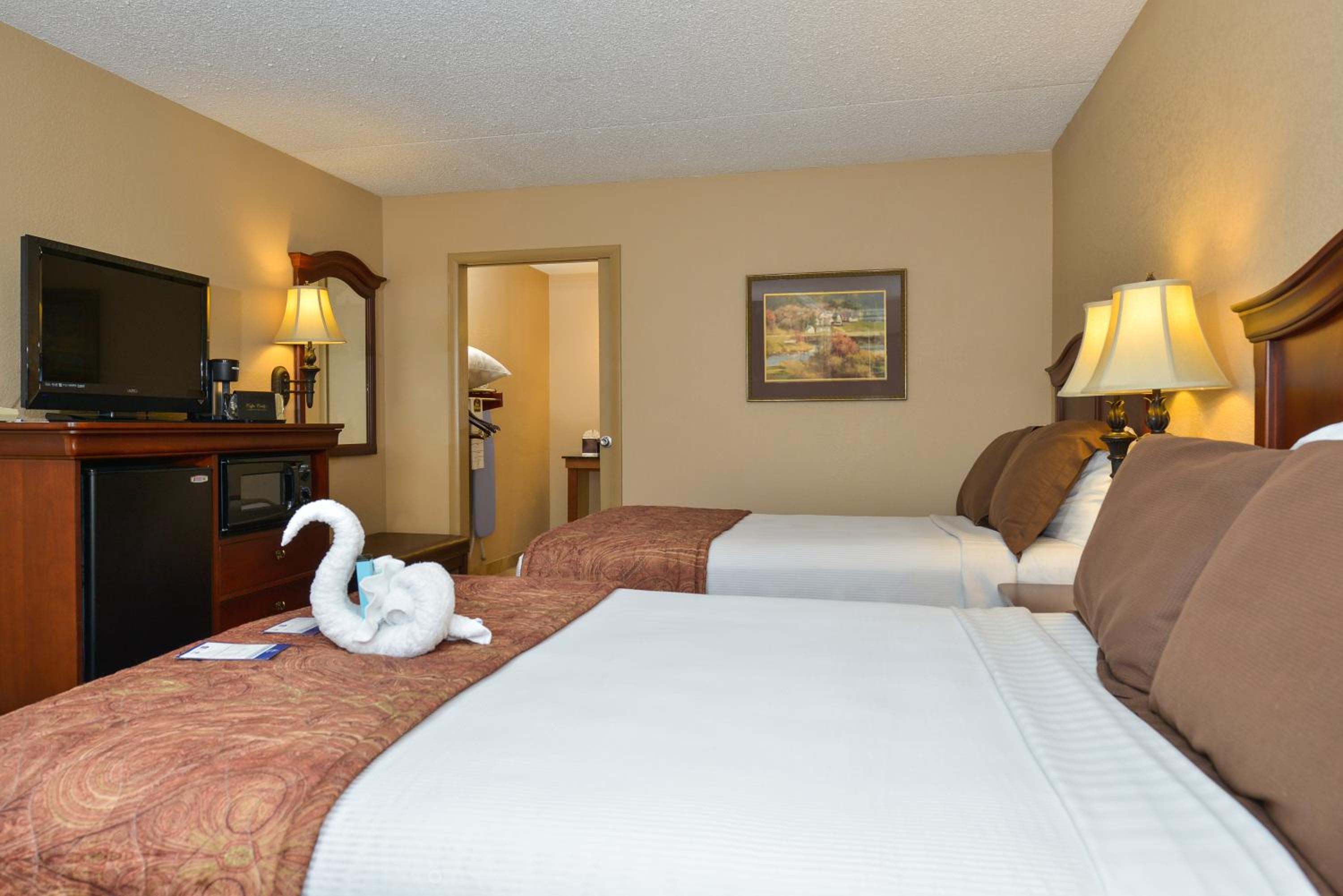 Double Room with Two Double Beds - Non-Smoking - Photo 3