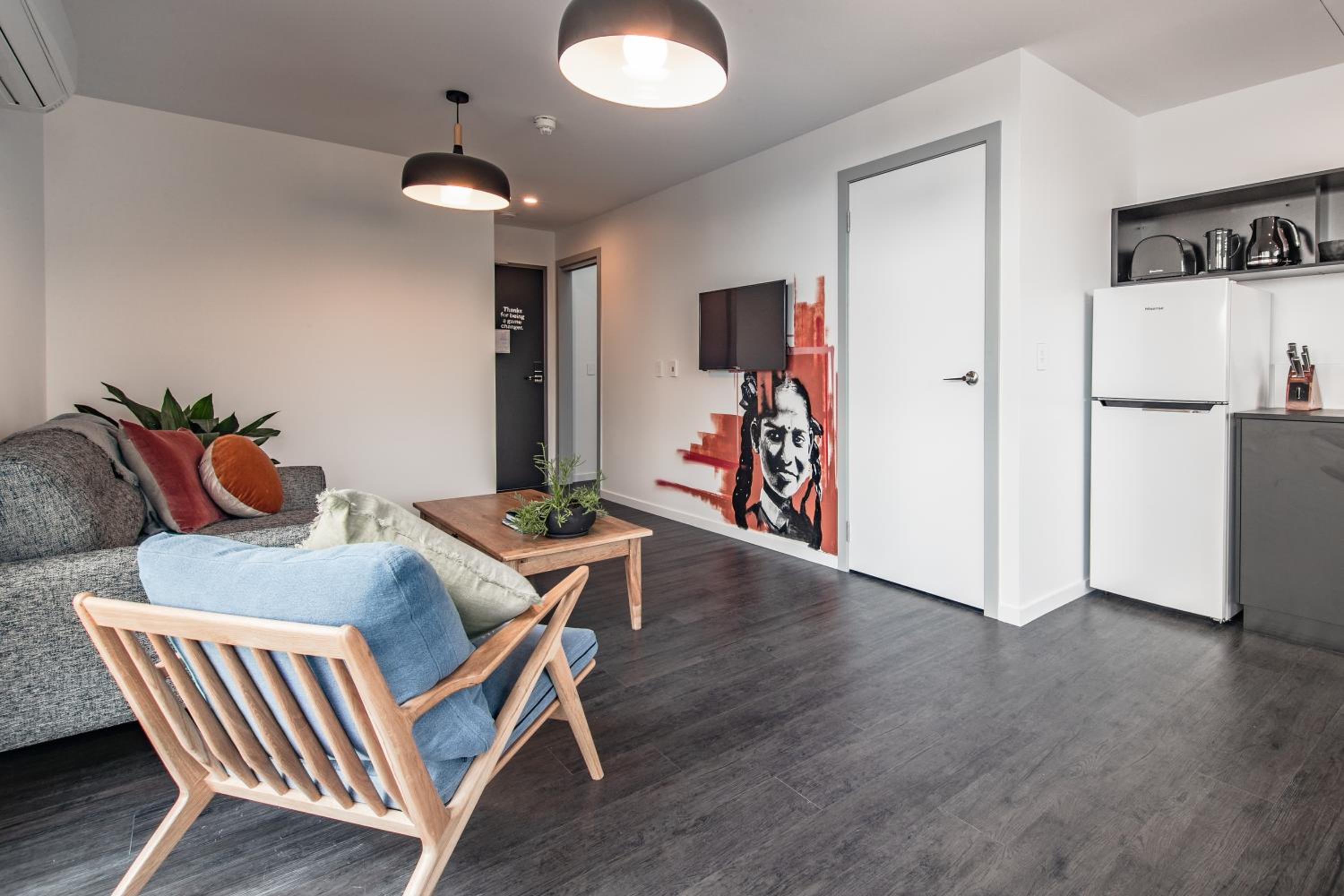 One-Bedroom Apartment - Photo 16