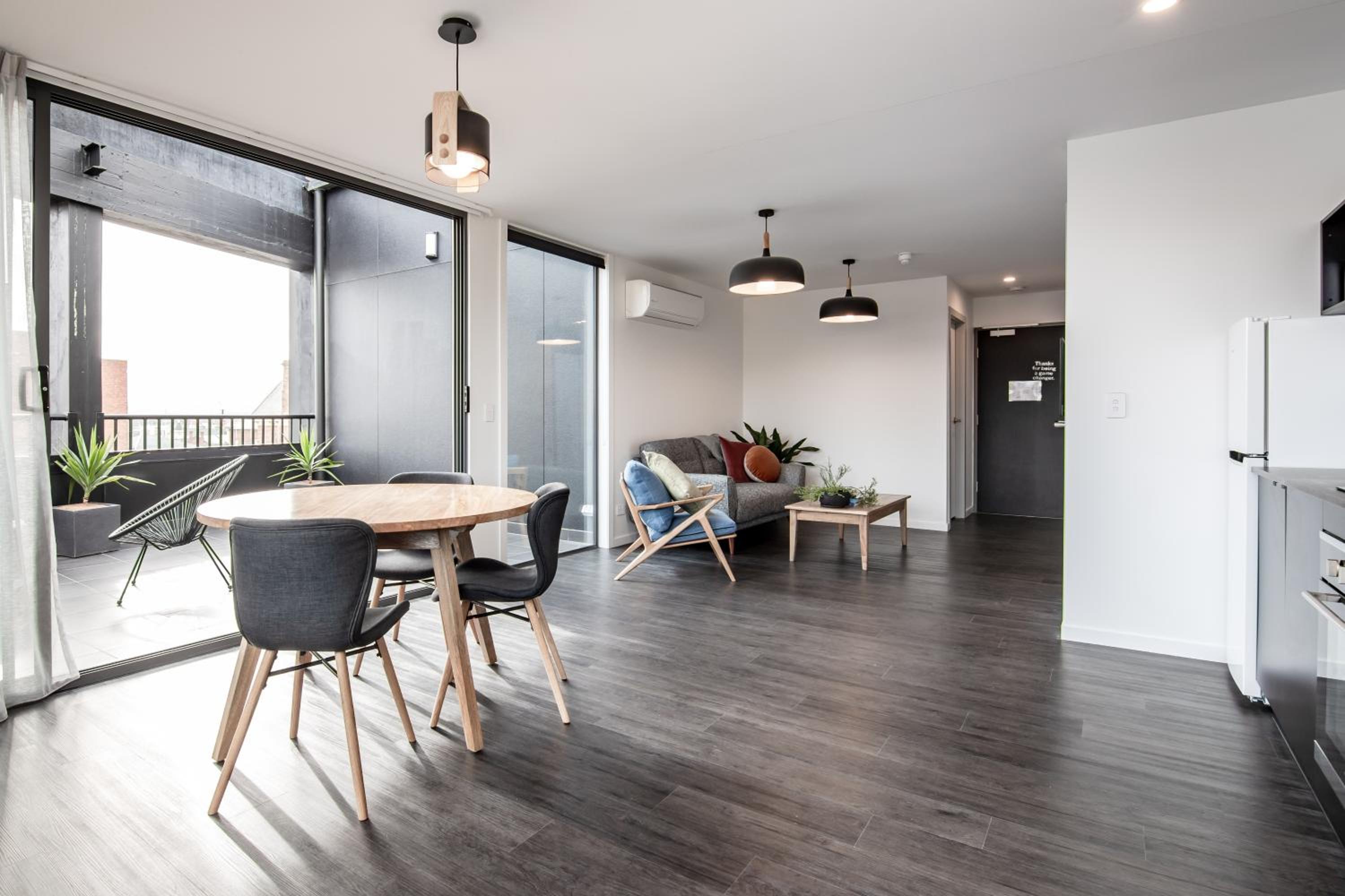 One-Bedroom Apartment - Photo 3