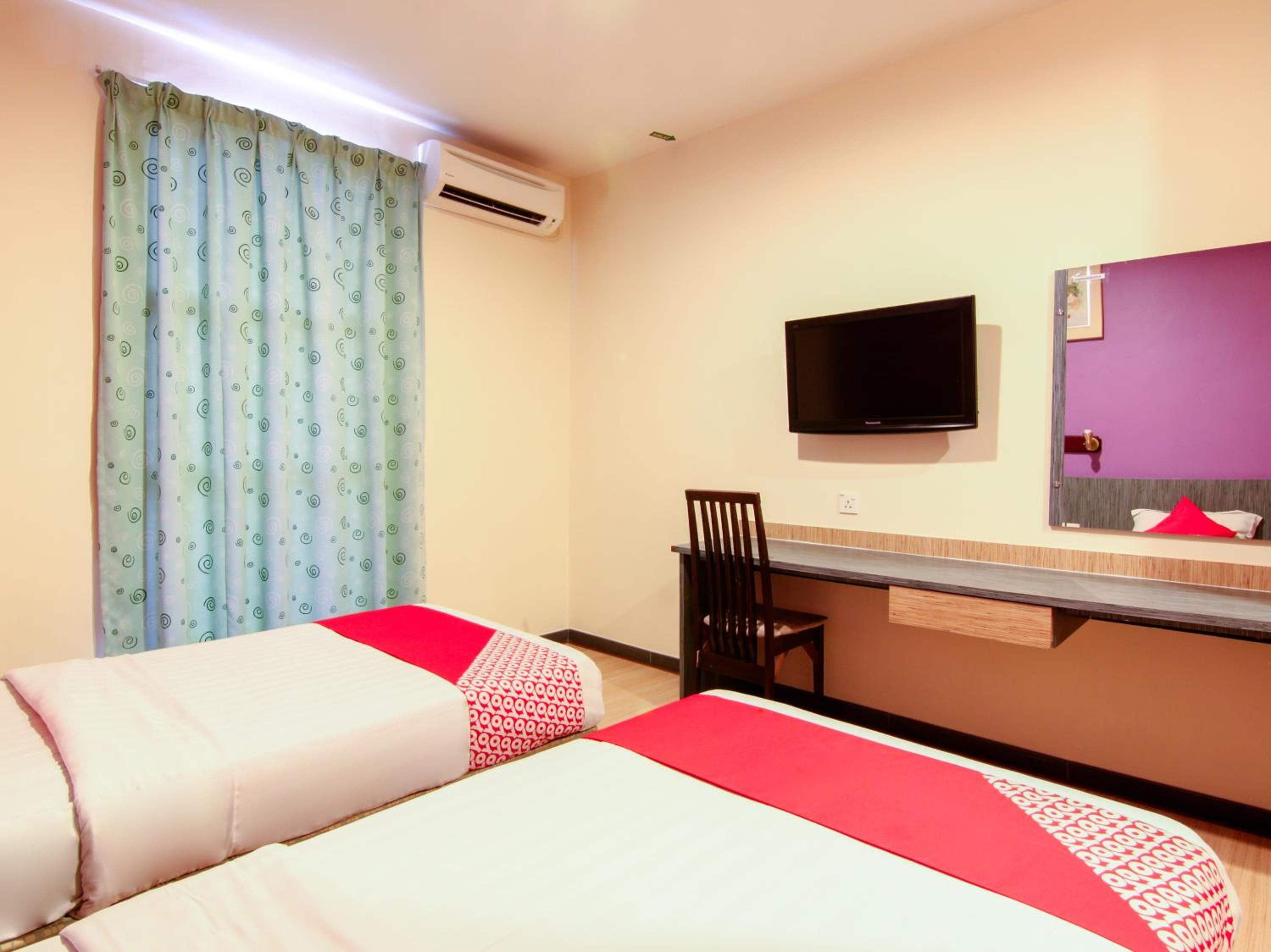 Deluxe Twin Room - Photo 3