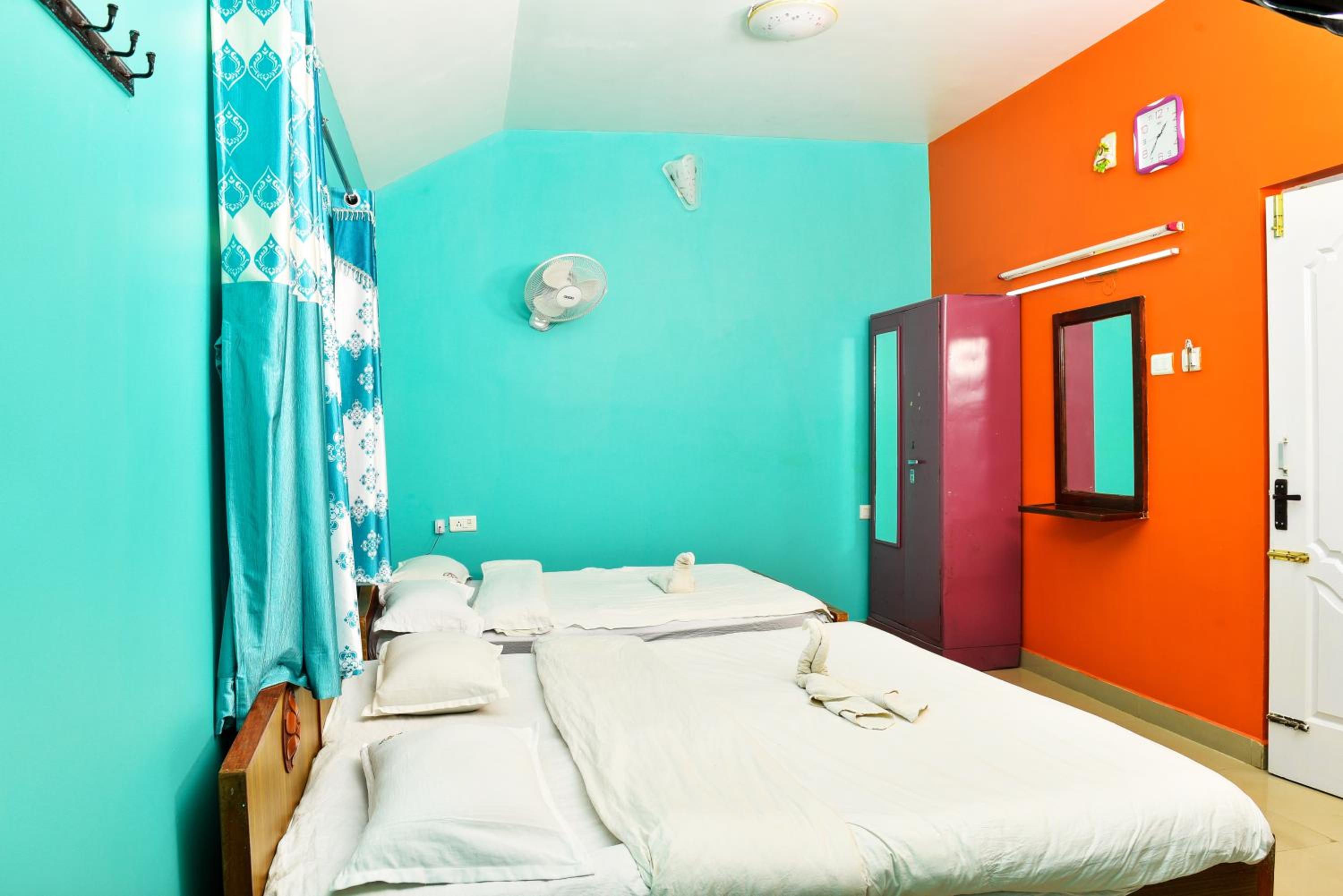 Standard Quadruple Room - Photo 4