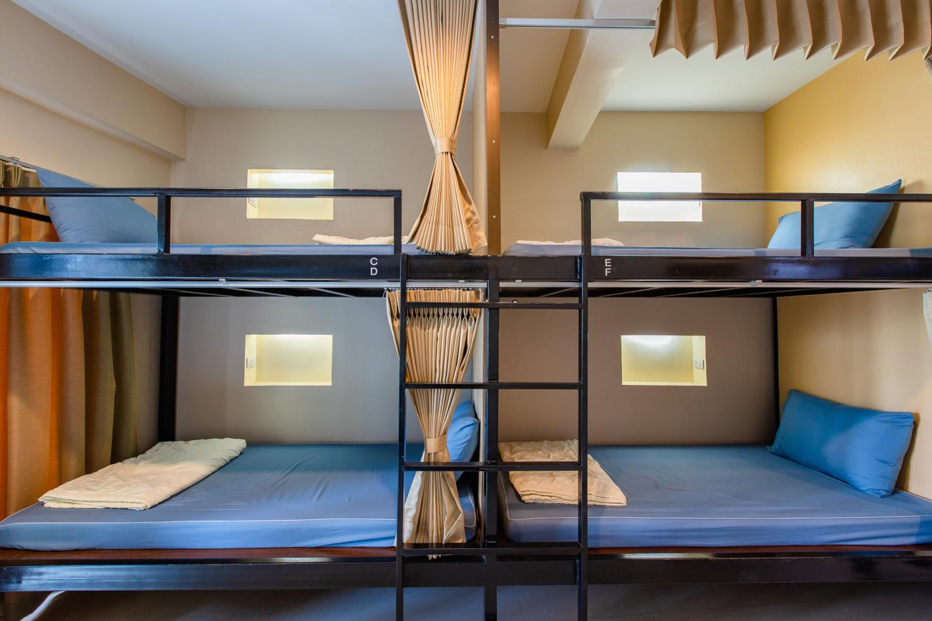 Bunk Bed in Mixed Dormitory Room photo 2