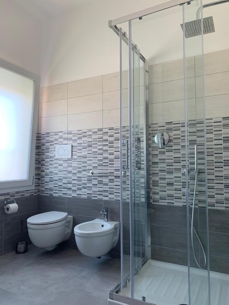 Quadruple Room with Private Bathroom - Photo 6