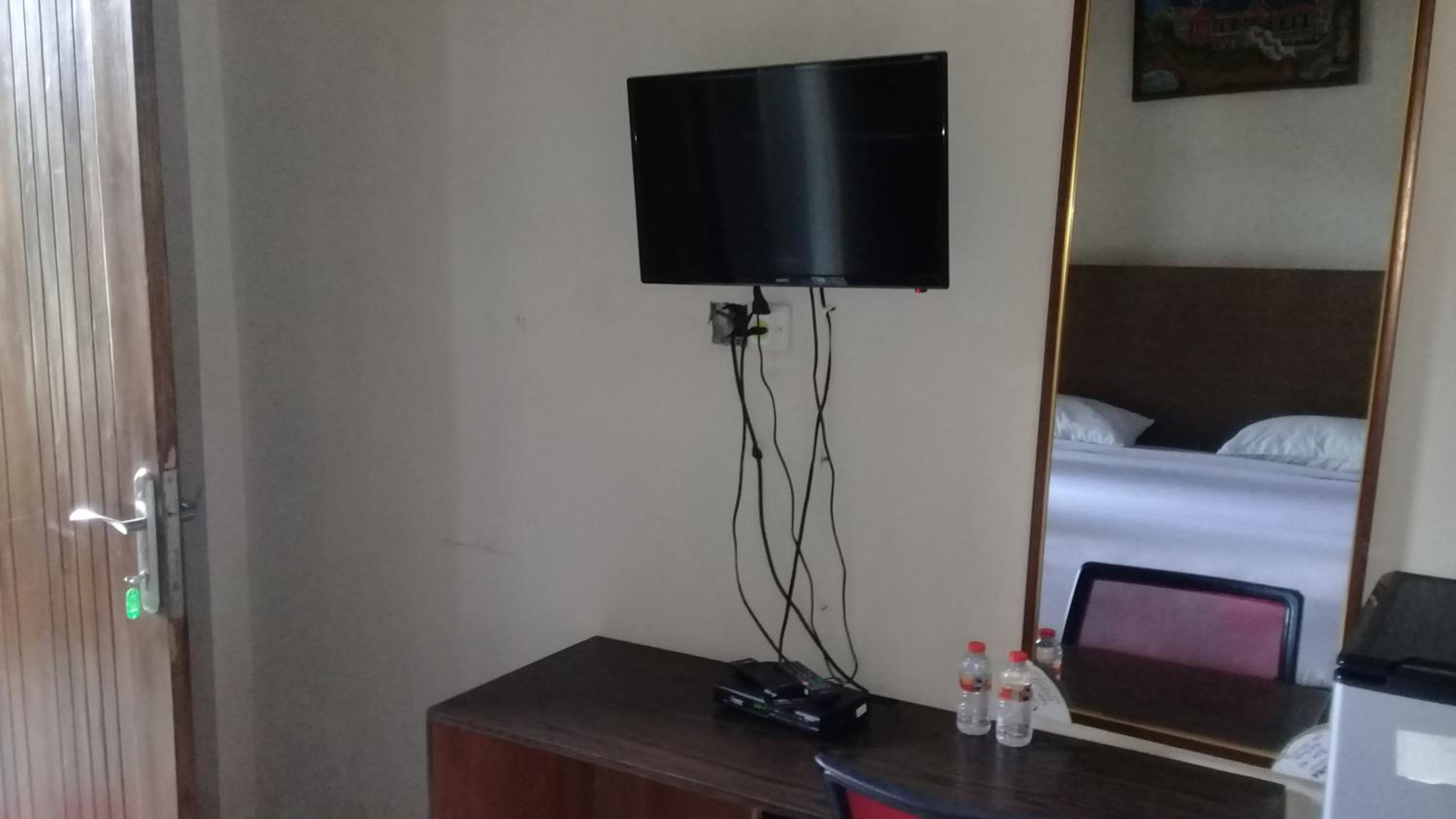 Standard Double Room - Photo 5