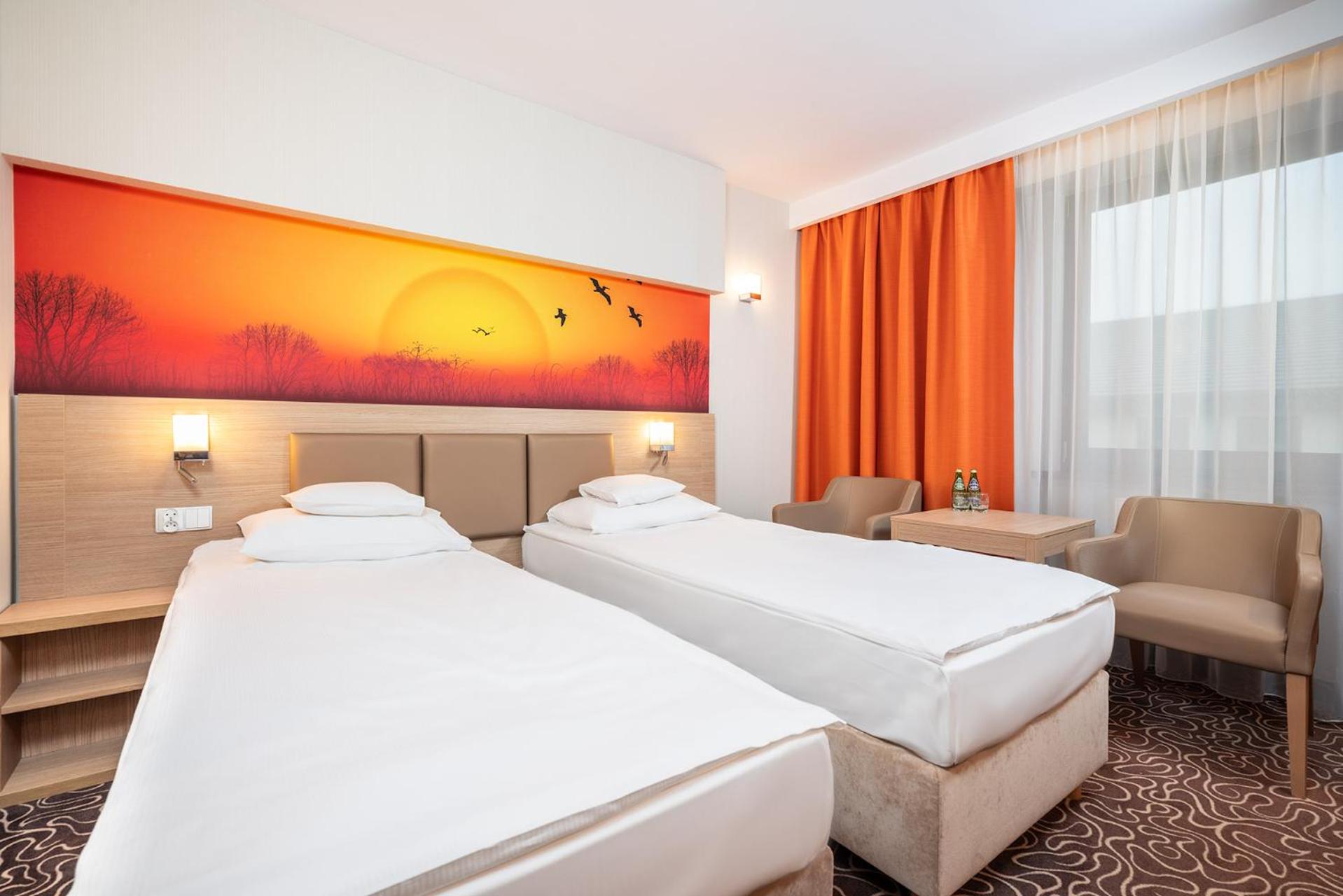 Standard  Double Room - Photo 2