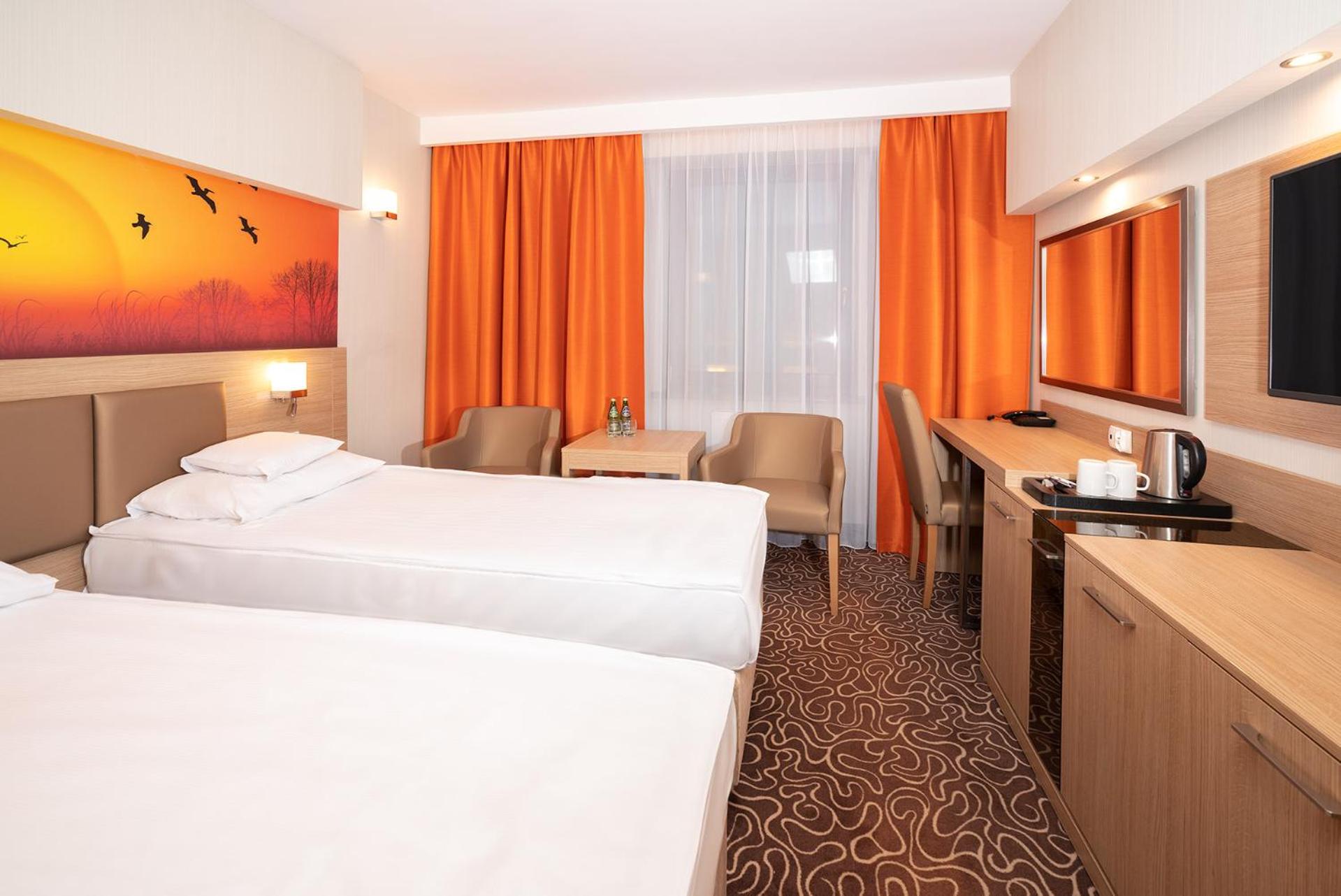Standard  Double Room - Photo 4