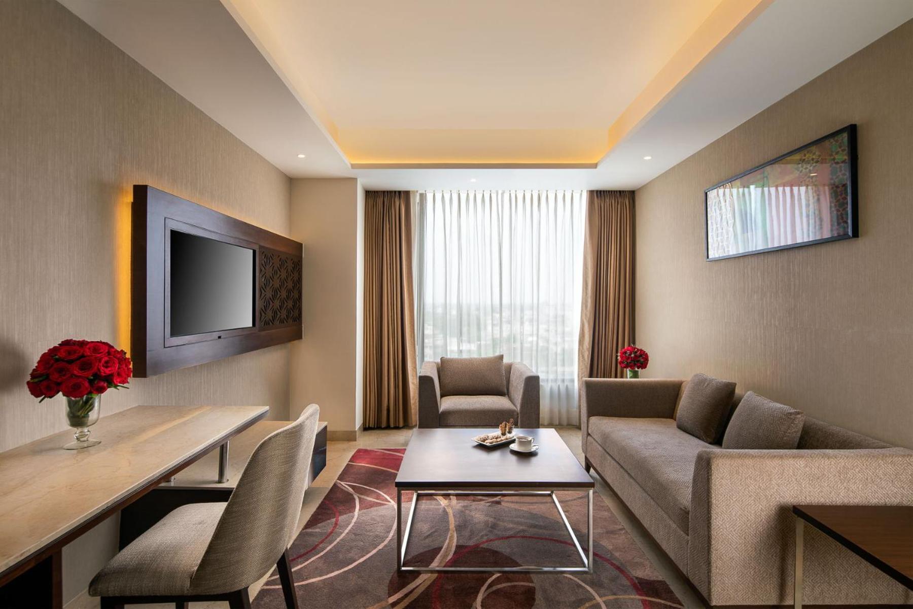 Suite Rooms with One Double Bed - Photo 4