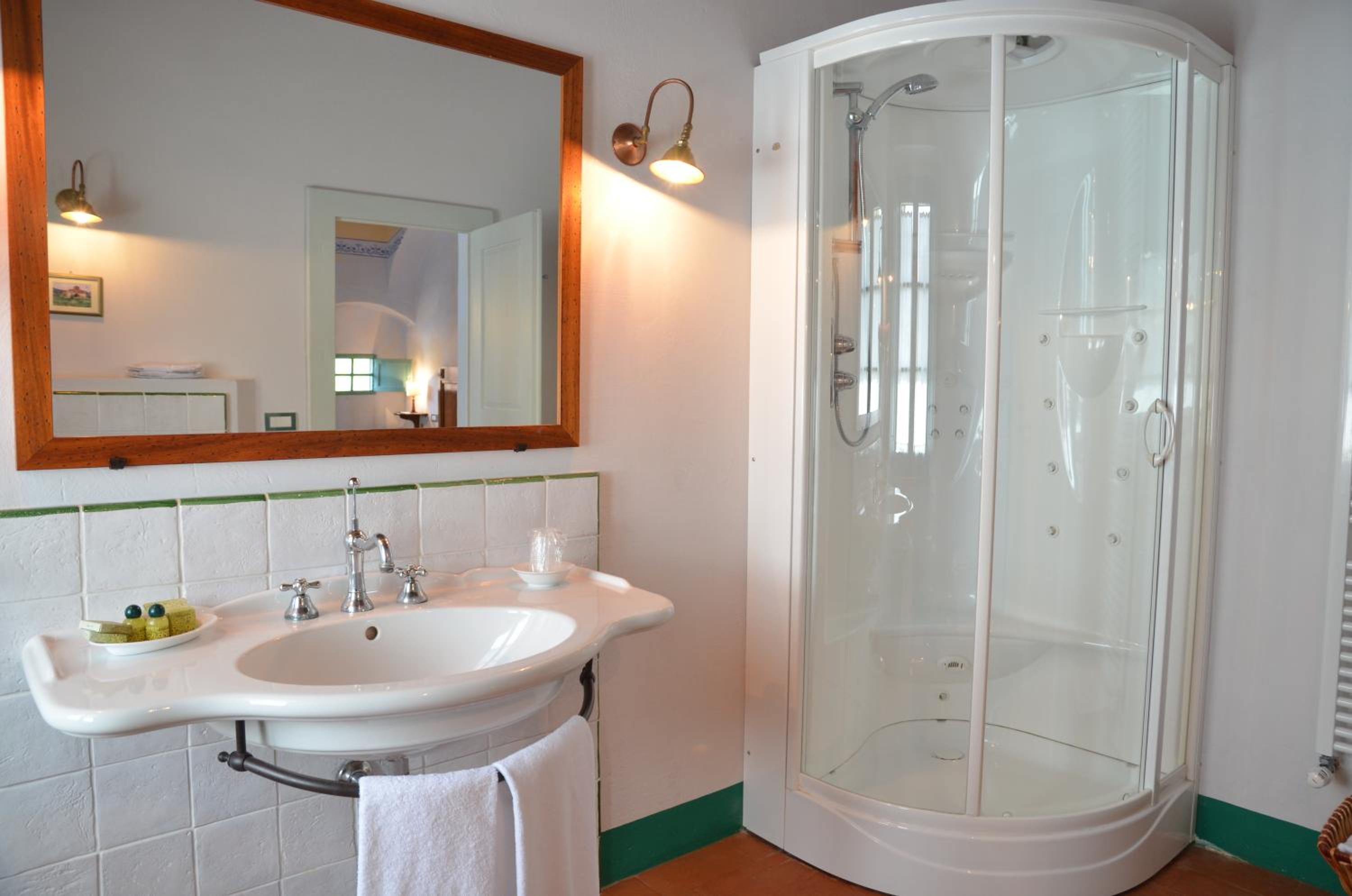Standard Triple Room - Photo 5