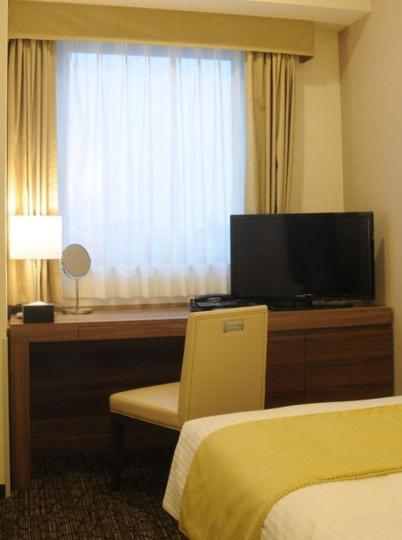 Single Room B - Smoking