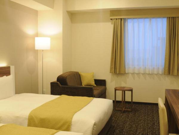 Twin Room with Extra Bed - Non-Smoking