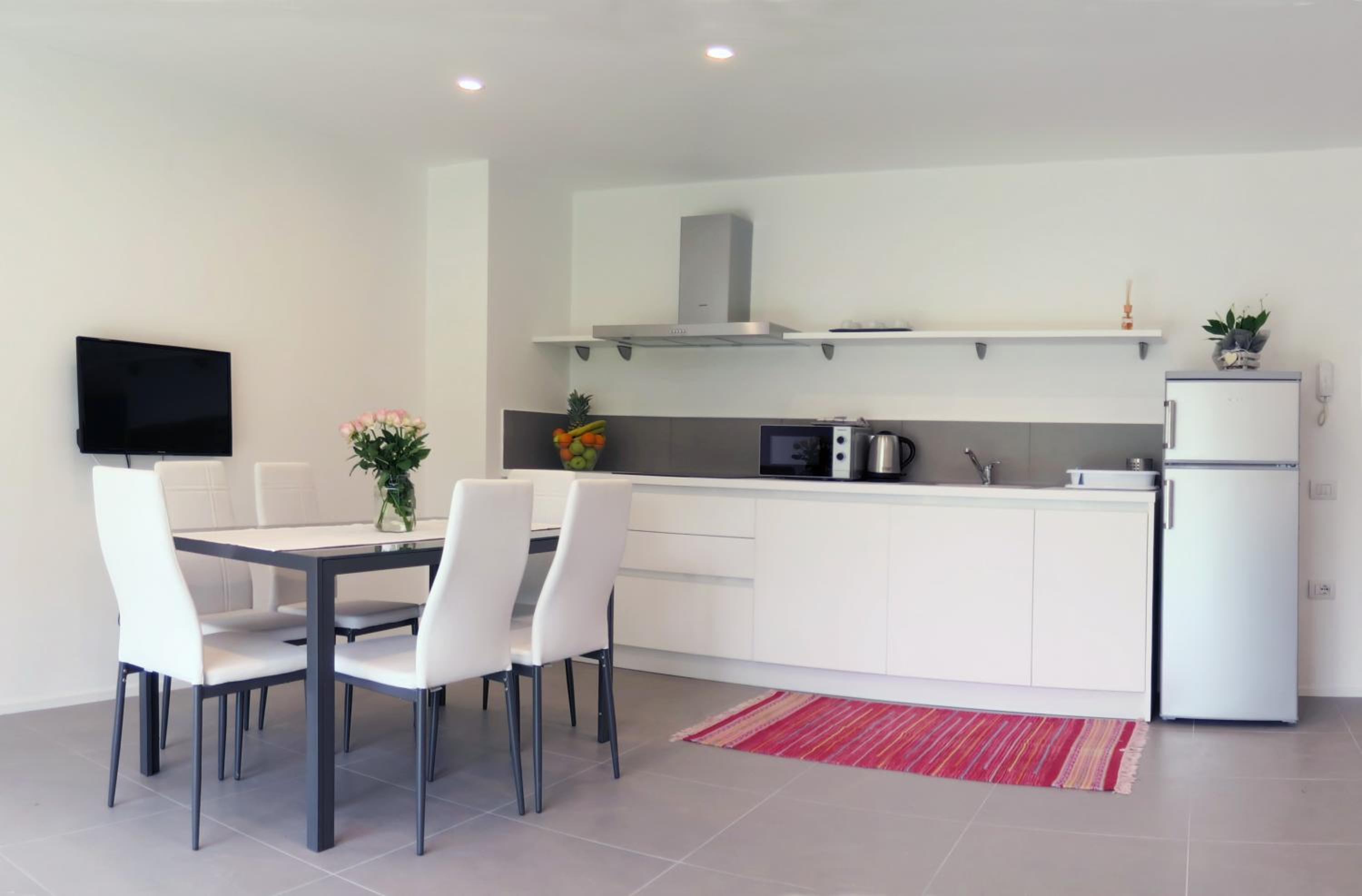 Apartment with Garden View - Photo 9