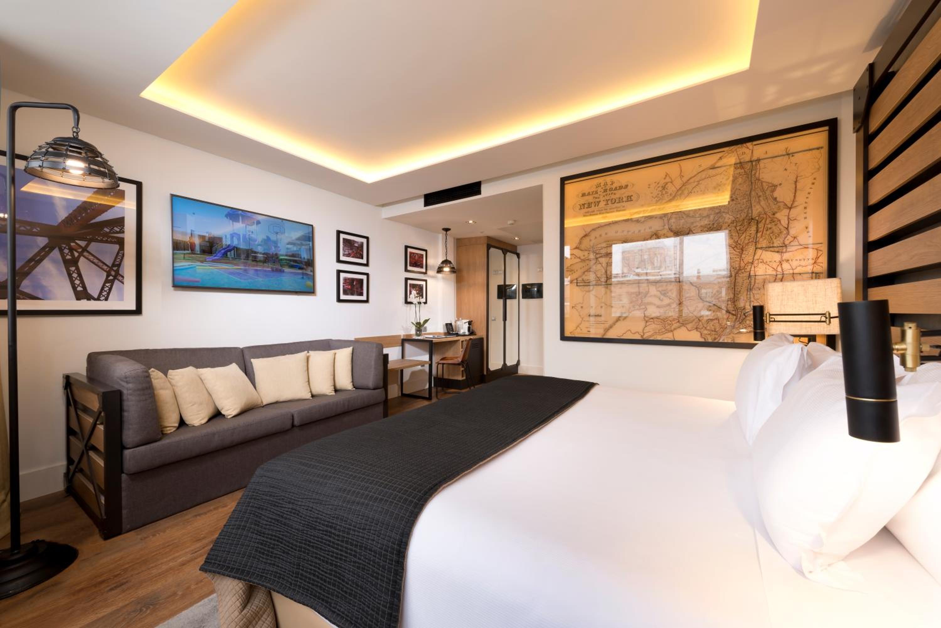 Executive Room - Photo 7