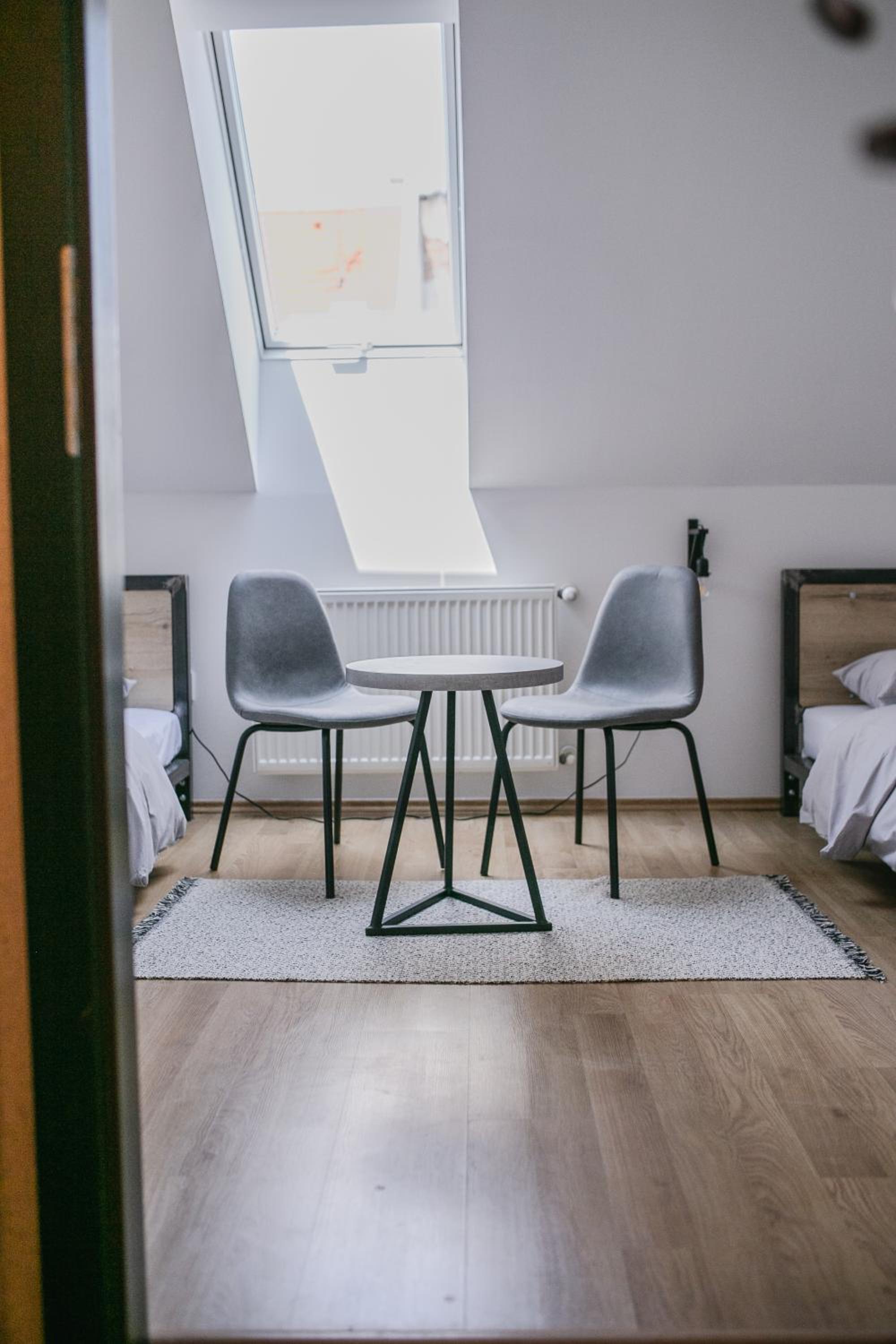 Standard Twin Room with Shared Bathroom photo 1