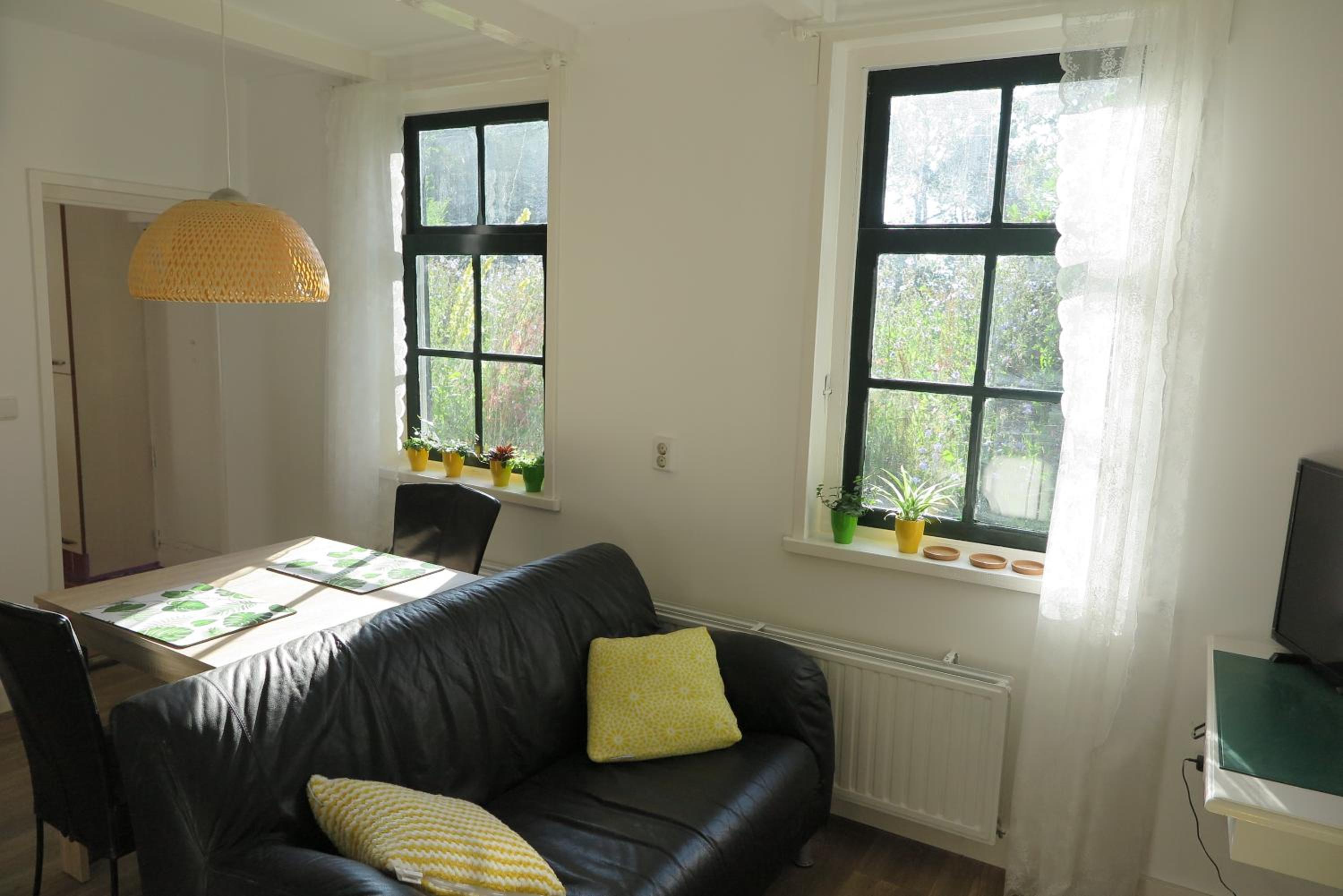 One-Bedroom House photo 1