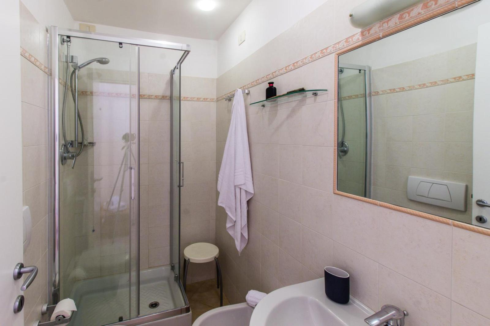 Standard One-Bedroom Apartment (3 adults)