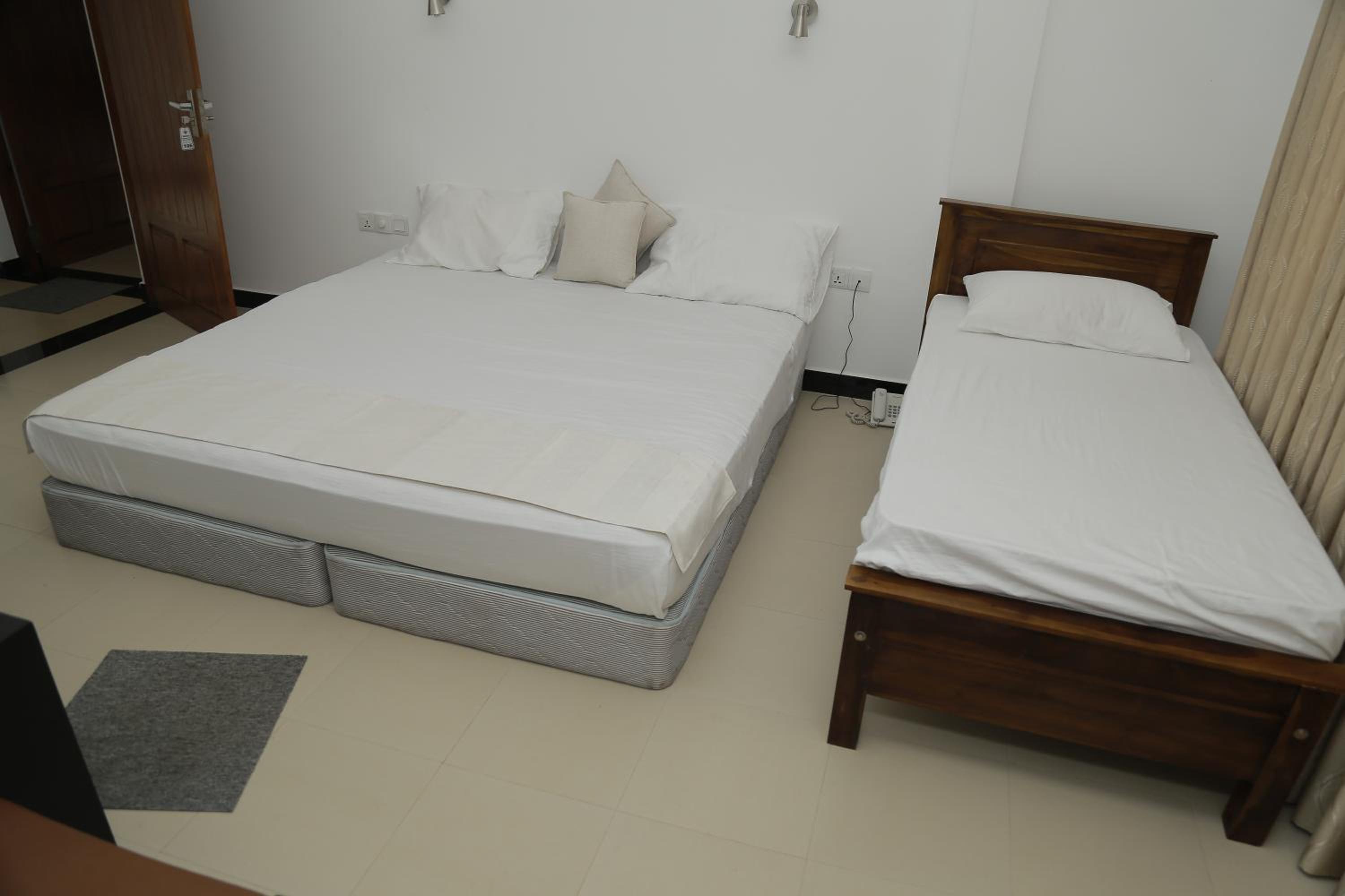 Deluxe Triple Room photo 3