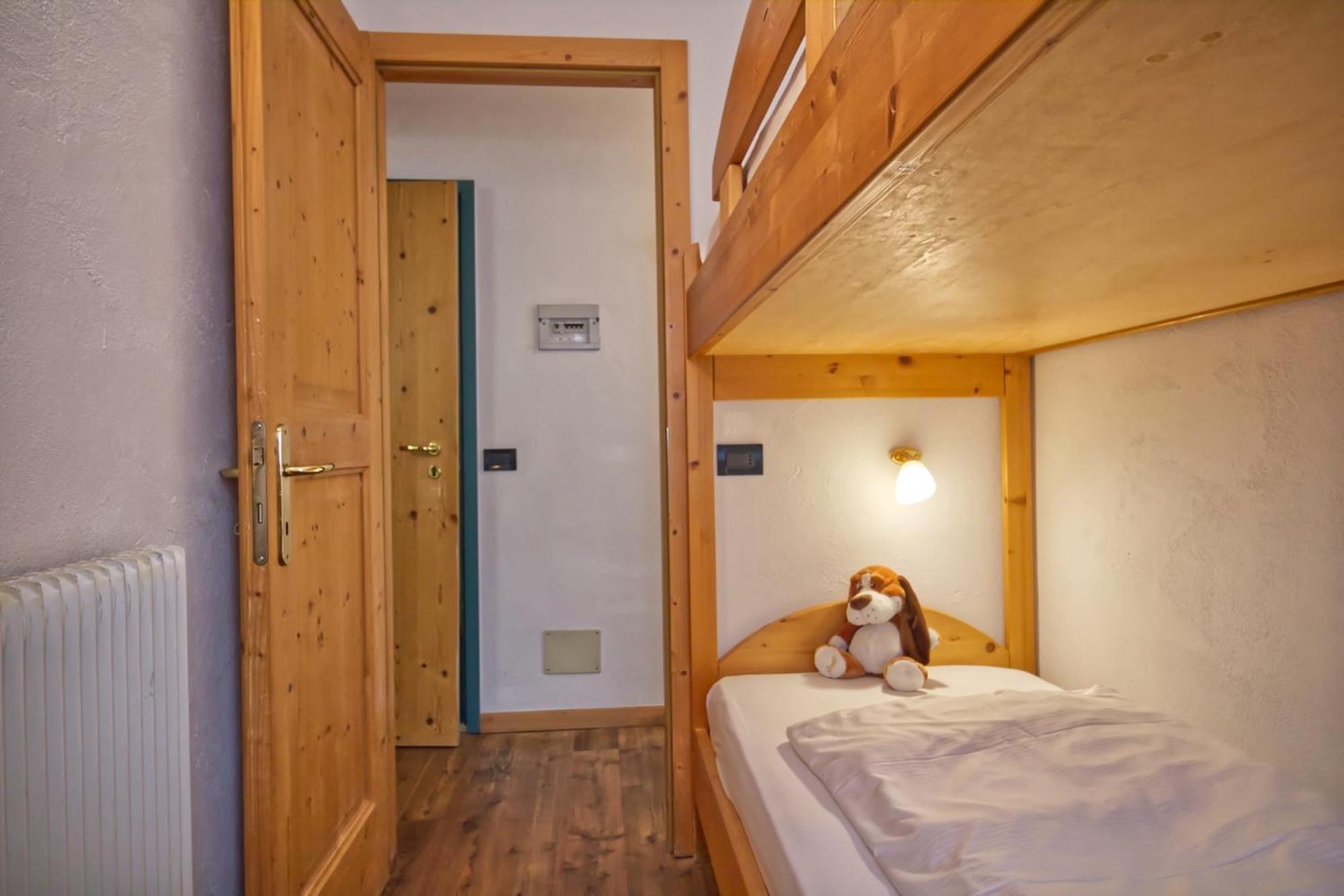 One-Bedroom Apartment (4 Adults) photo 2
