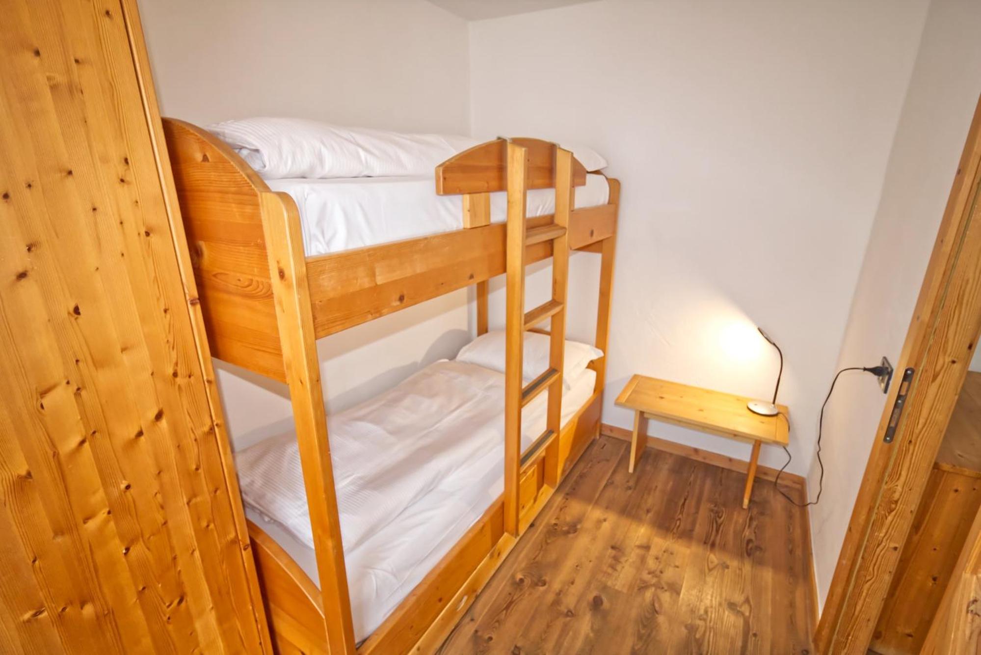 One-Bedroom Apartment (5 Adults) with Panoramic View photo 3