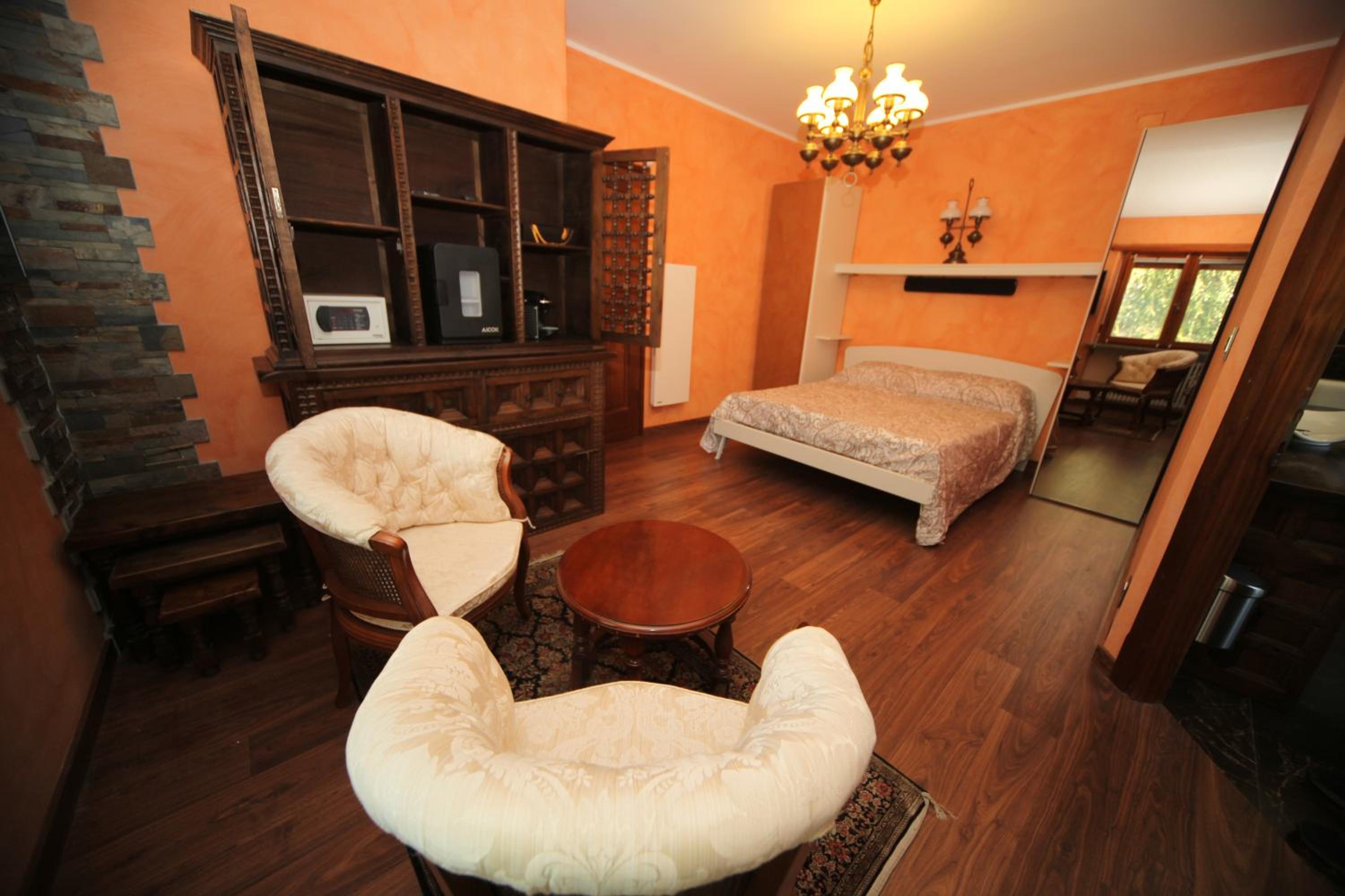 Double Room with Spa Bath photo 1