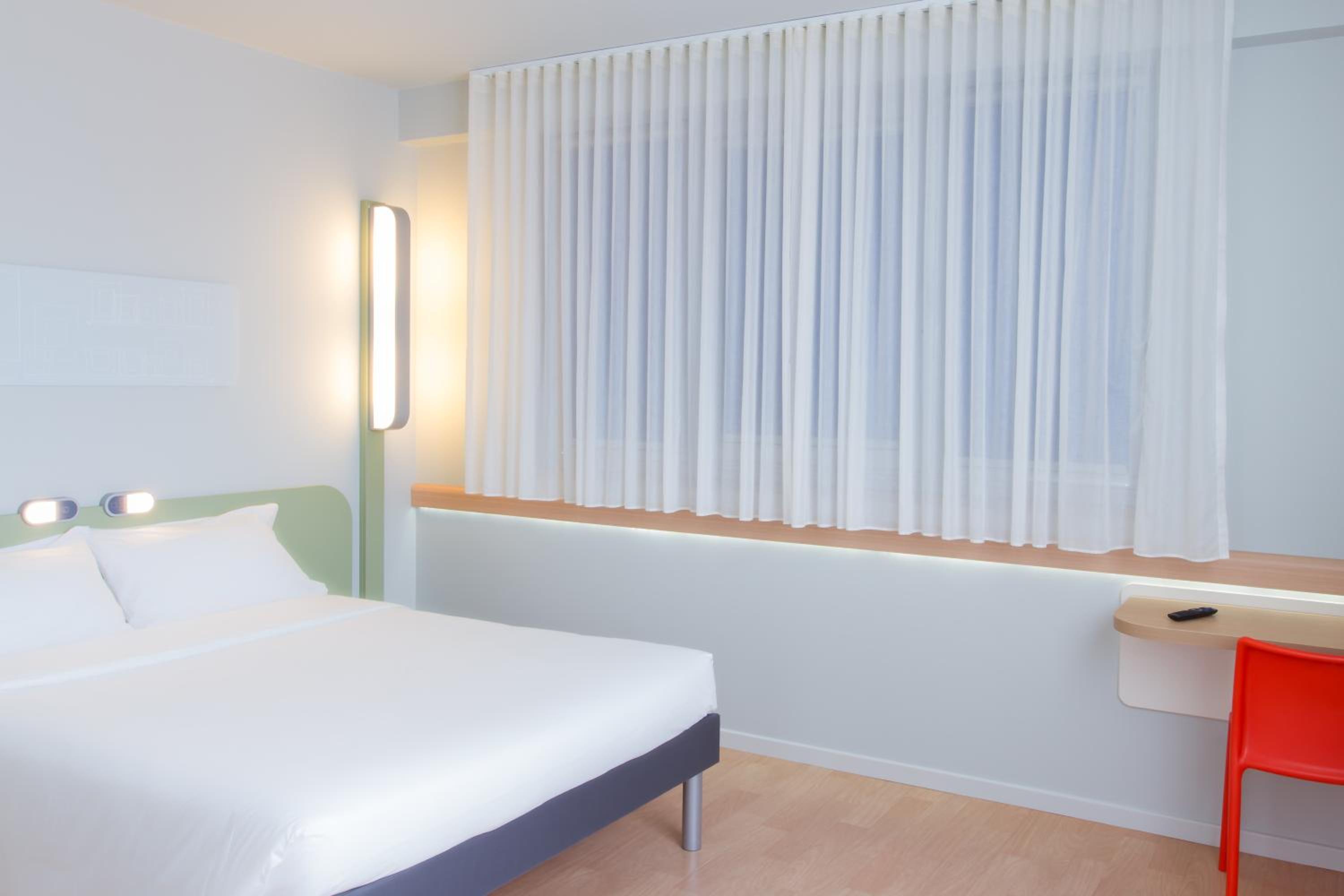 Classic Double Room - Photo 9