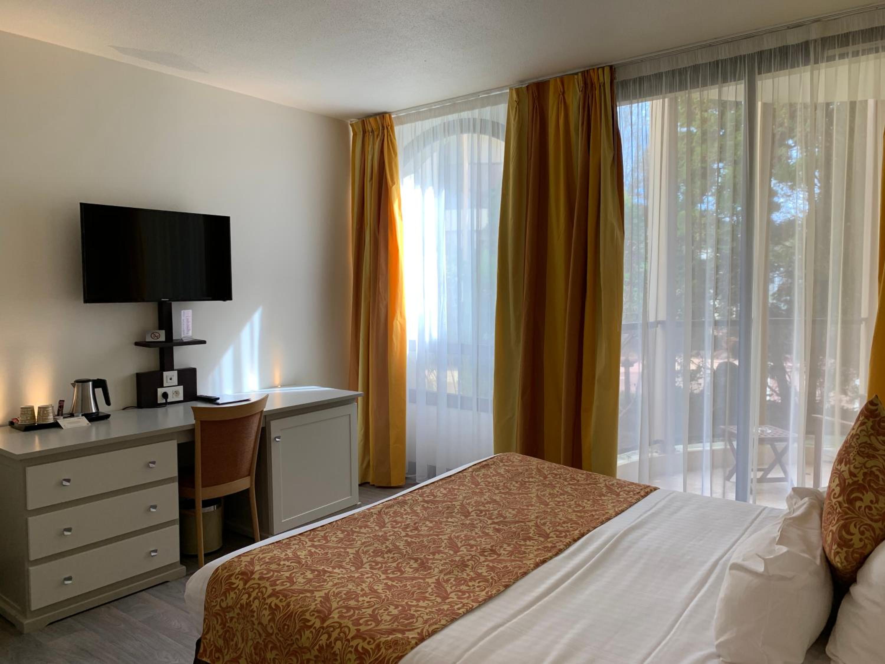Superior Double or Twin Room with Terrace - Photo 3