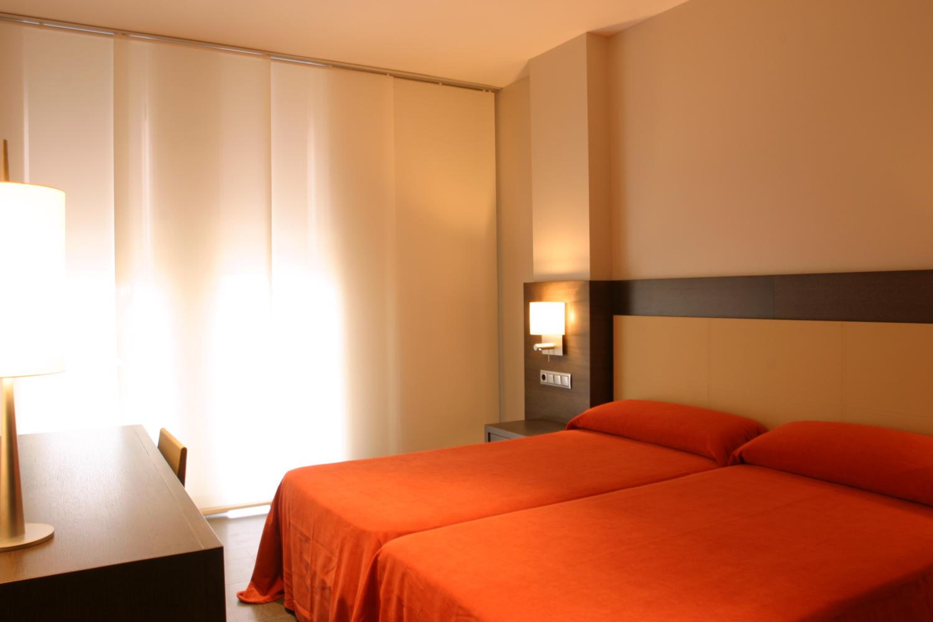 Twin Room - Photo 1