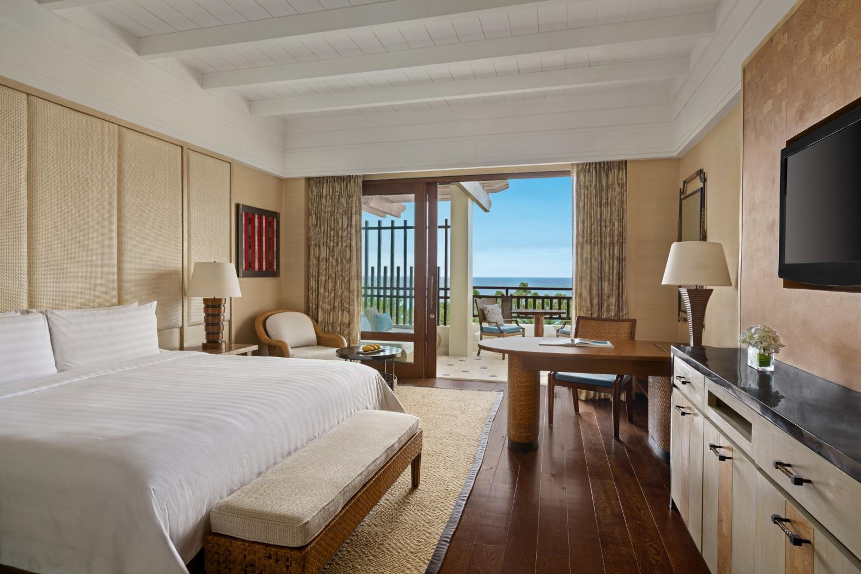 Deluxe Seaview Room with Free Roundtrip Caticlan Airport Transfers - Photo 3
