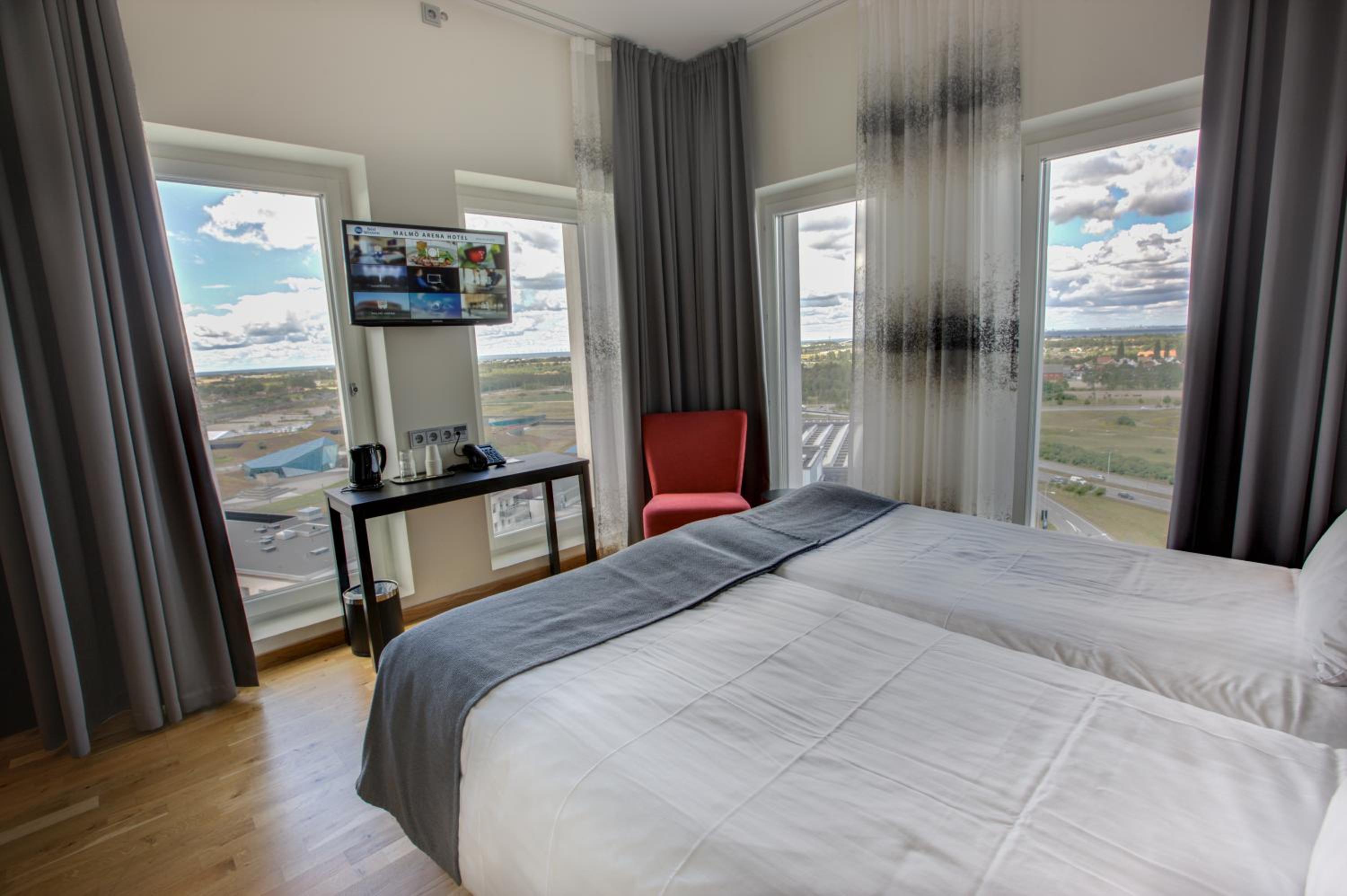 Superior Room thumbnail 5