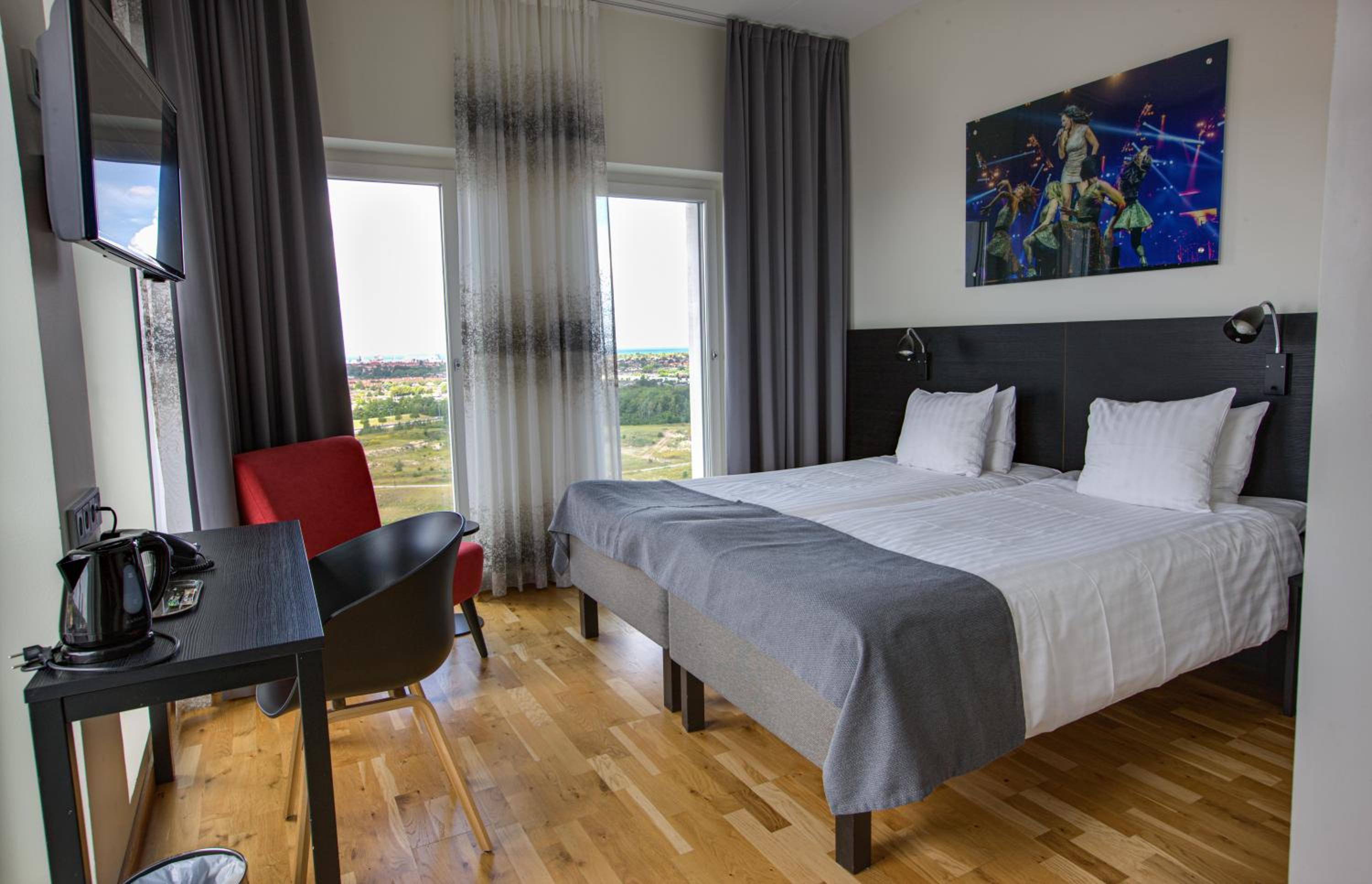Superior Room thumbnail 6