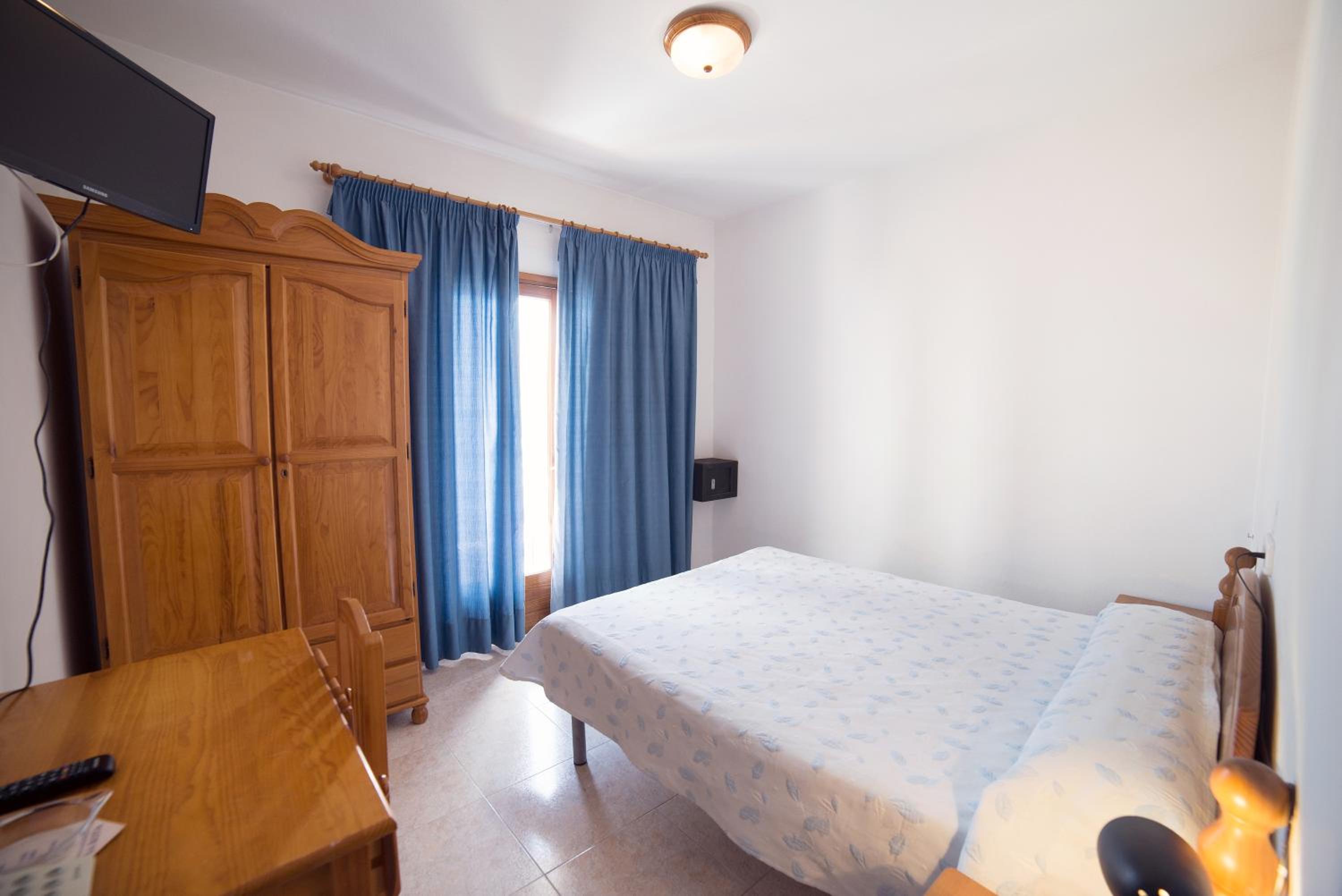Twin/Double room with Patio View photo 2