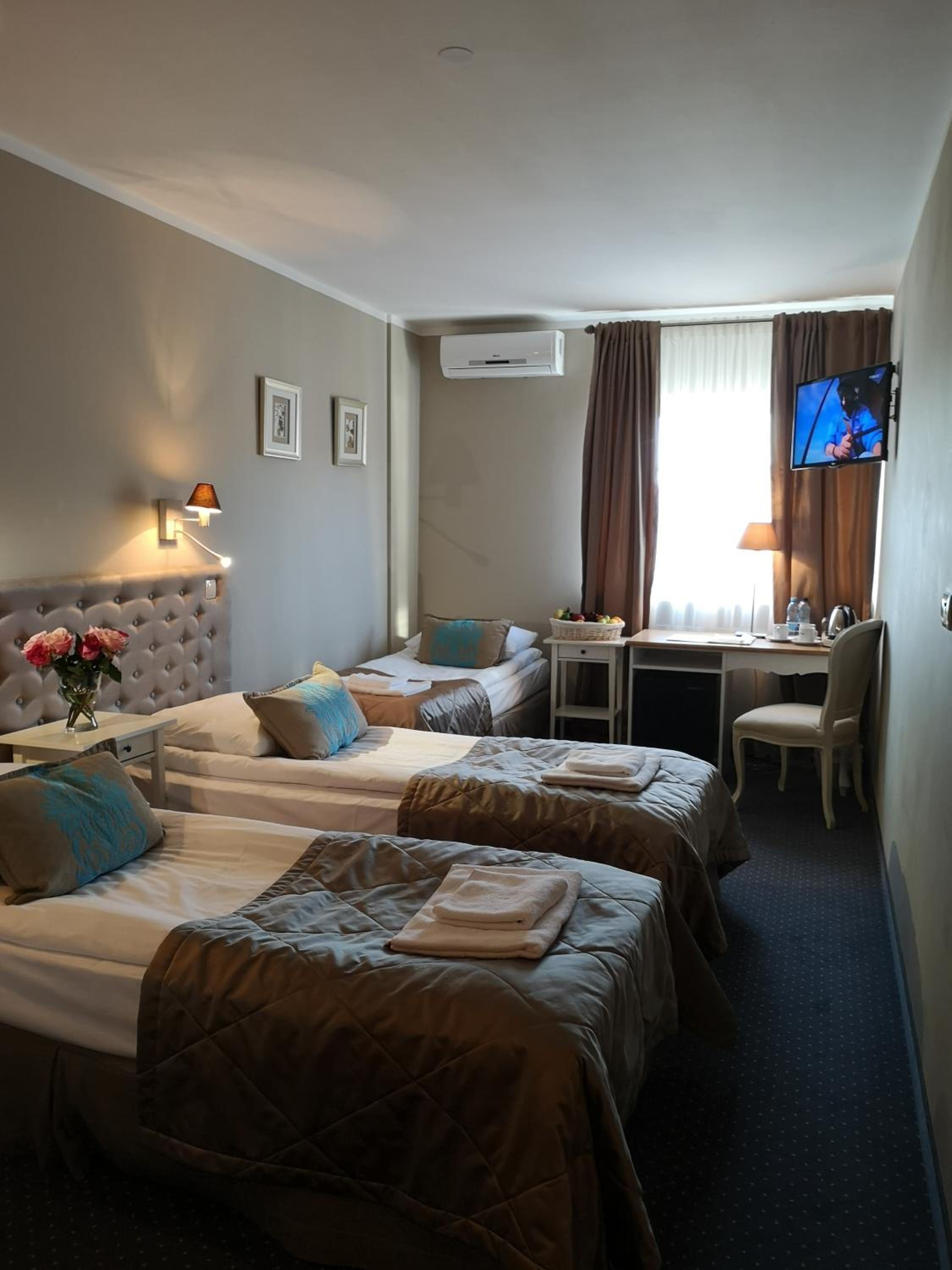 Classic Triple Room photo 2
