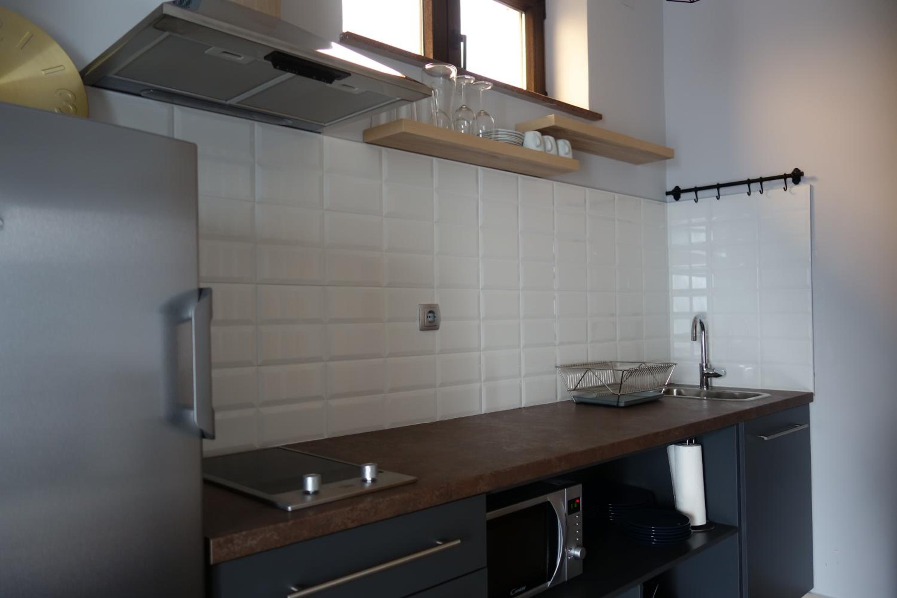 Studio Apartment - Photo 4